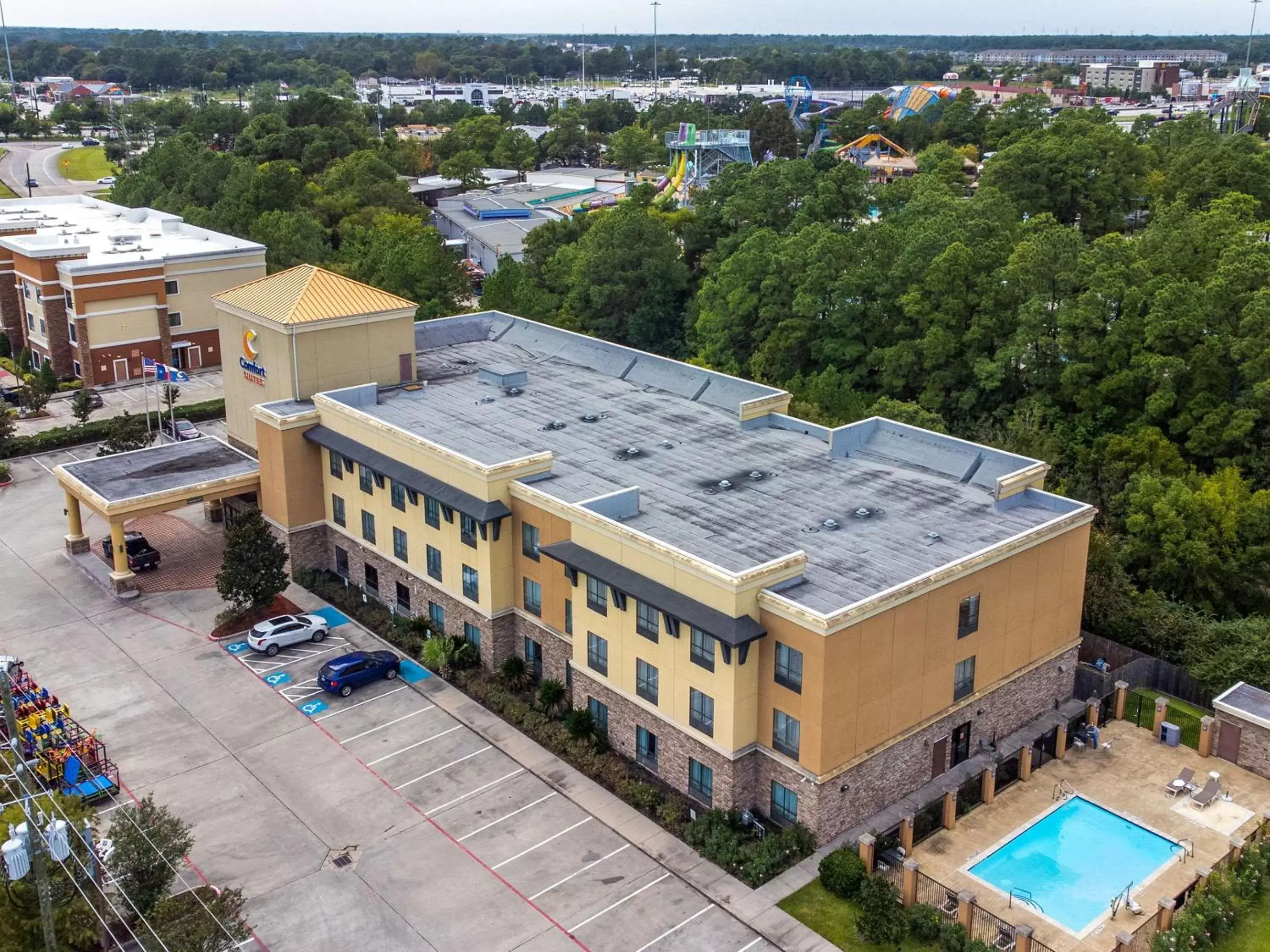 Property building, Bird's-eye View in Comfort Suites Old Town Spring