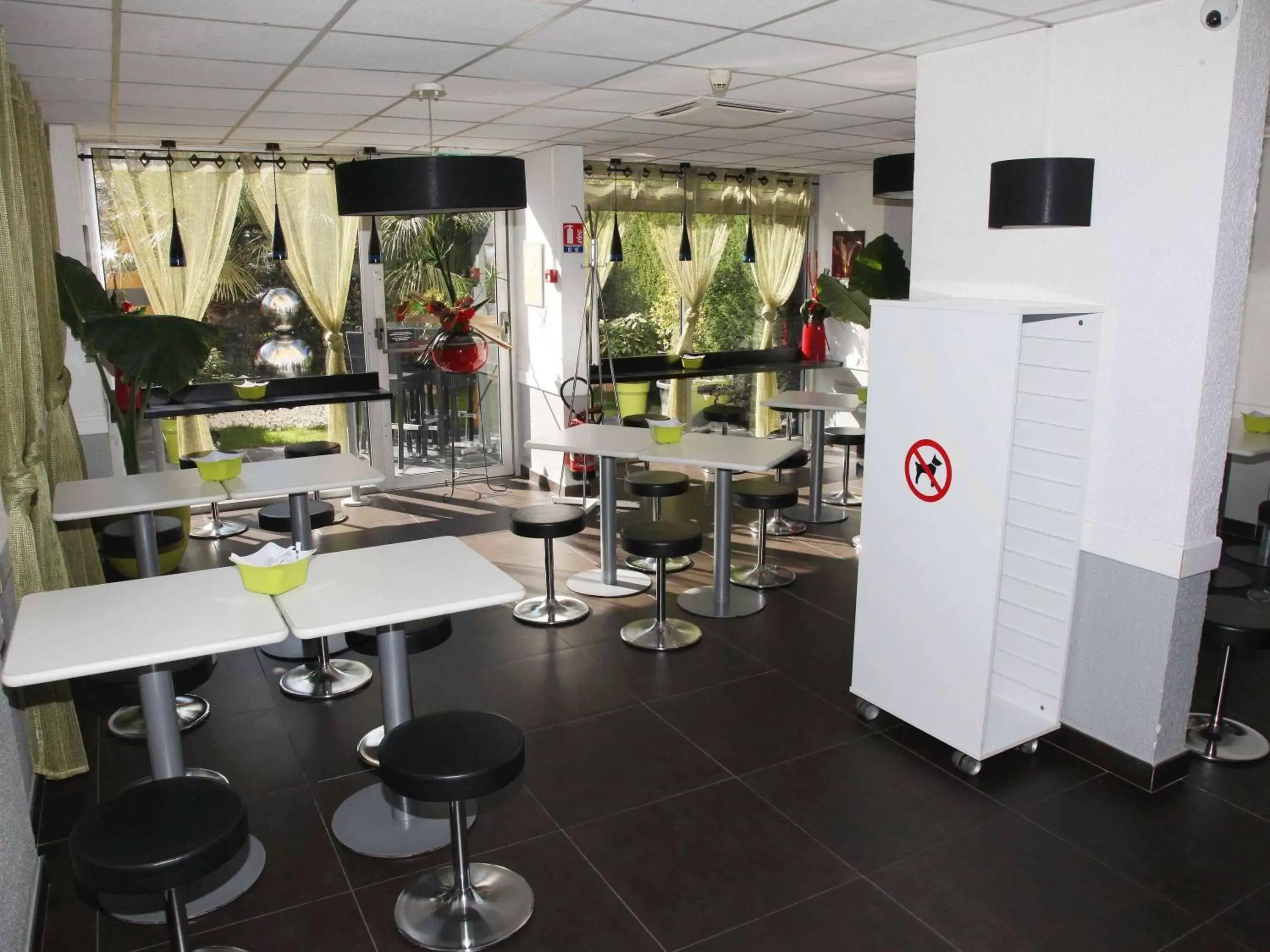 Restaurant/Places to Eat in Hotel Ibis Budget Nice Palais Nikaia