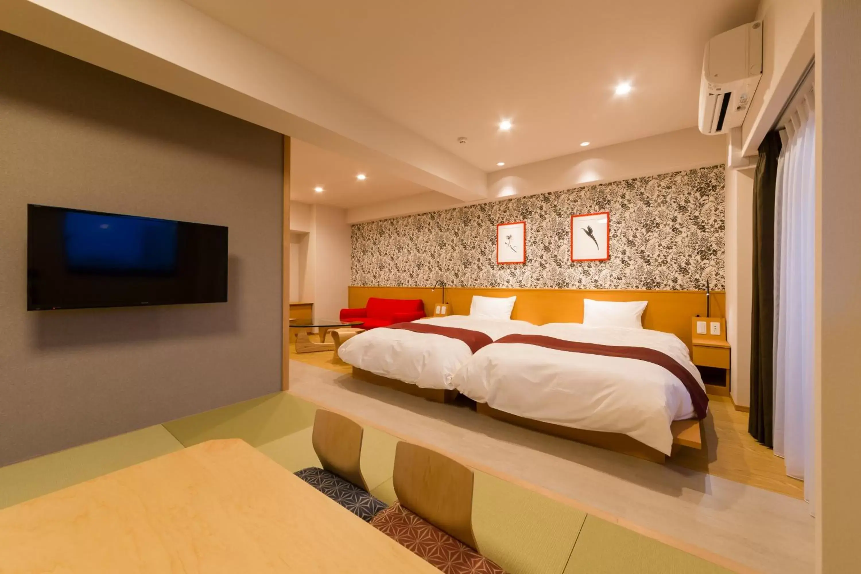 Deluxe Twin Room with Tatami Area in SARASA HOTEL Namba