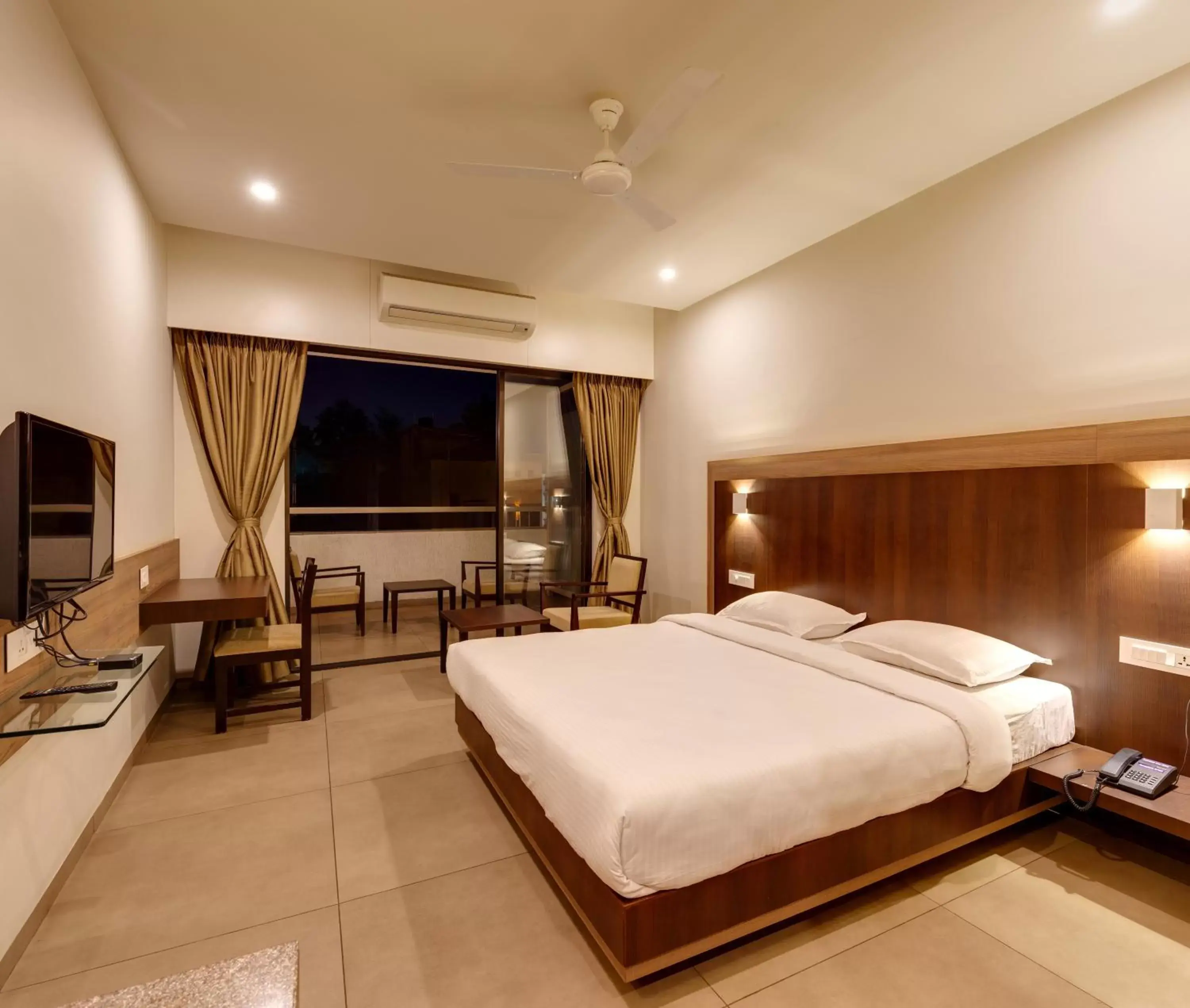 Hotel Classic Mid Town, Kolhapur NEAR MAHALAXMI TEMPLE Hotel Classic Mid Town, Kolhapur NEAR MAHALAXMI TEMPLE