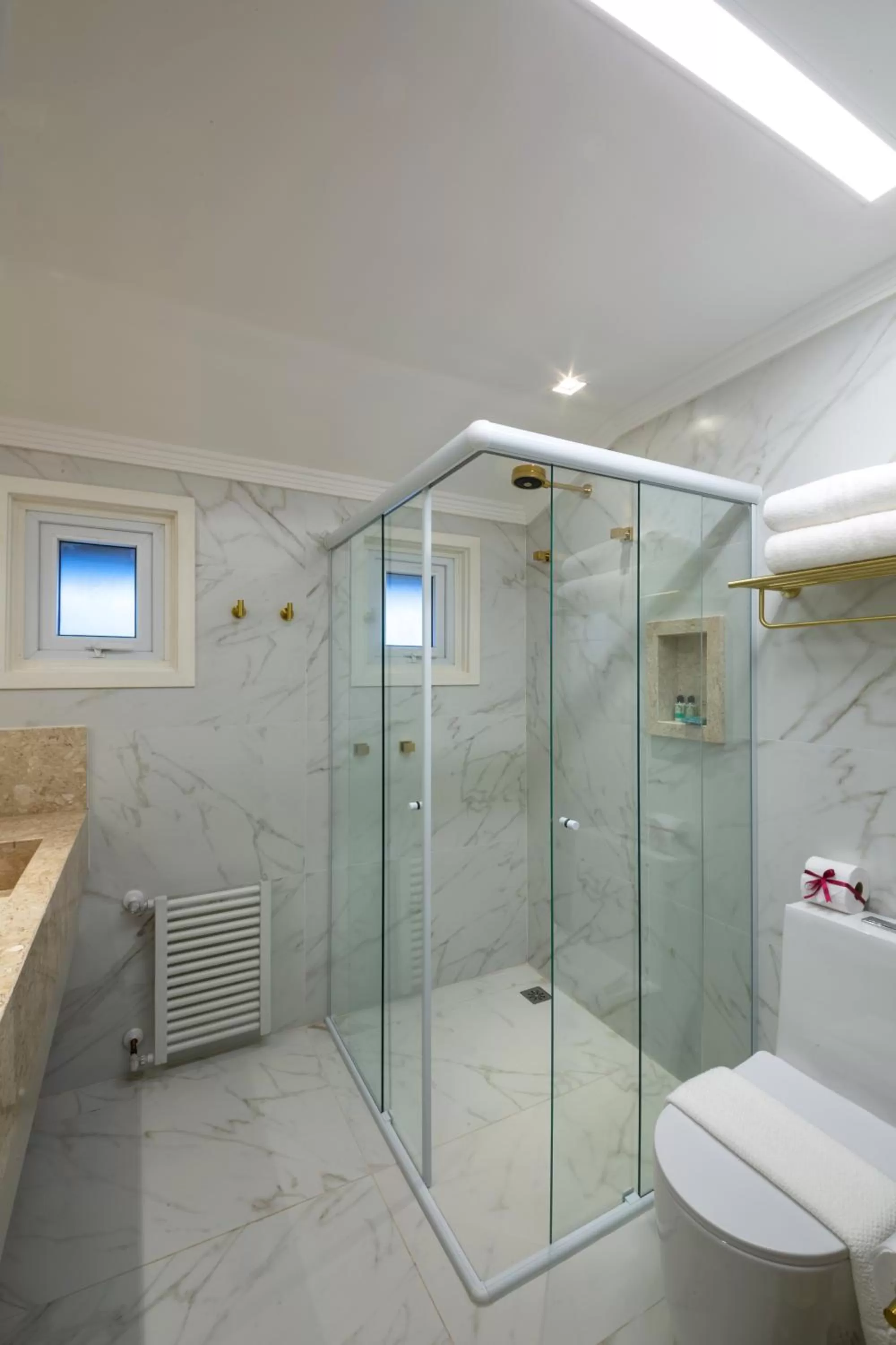 Shower in Blumen Hotel Boutique