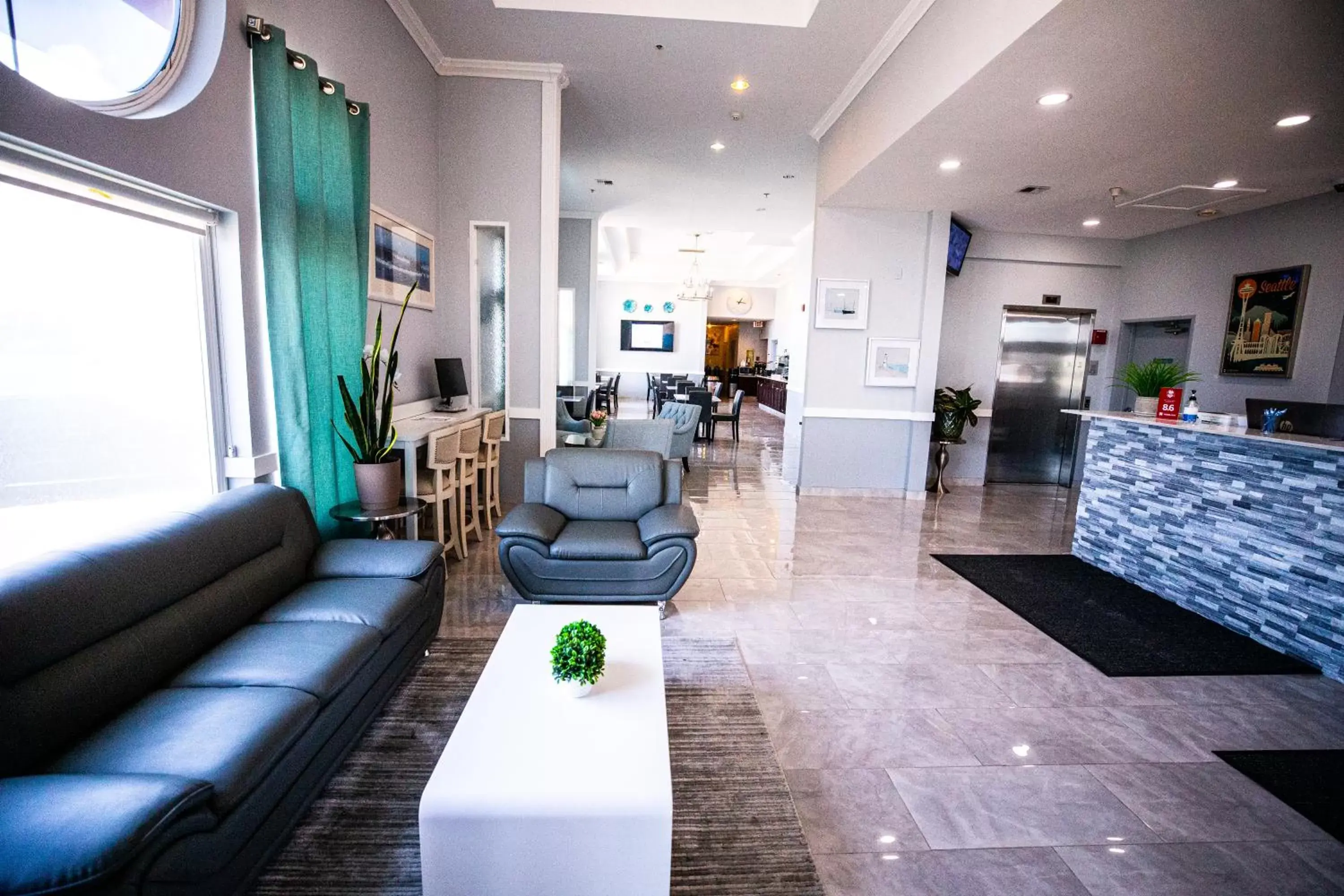 Lobby or reception in BayVue Hotel, Resort & Suites