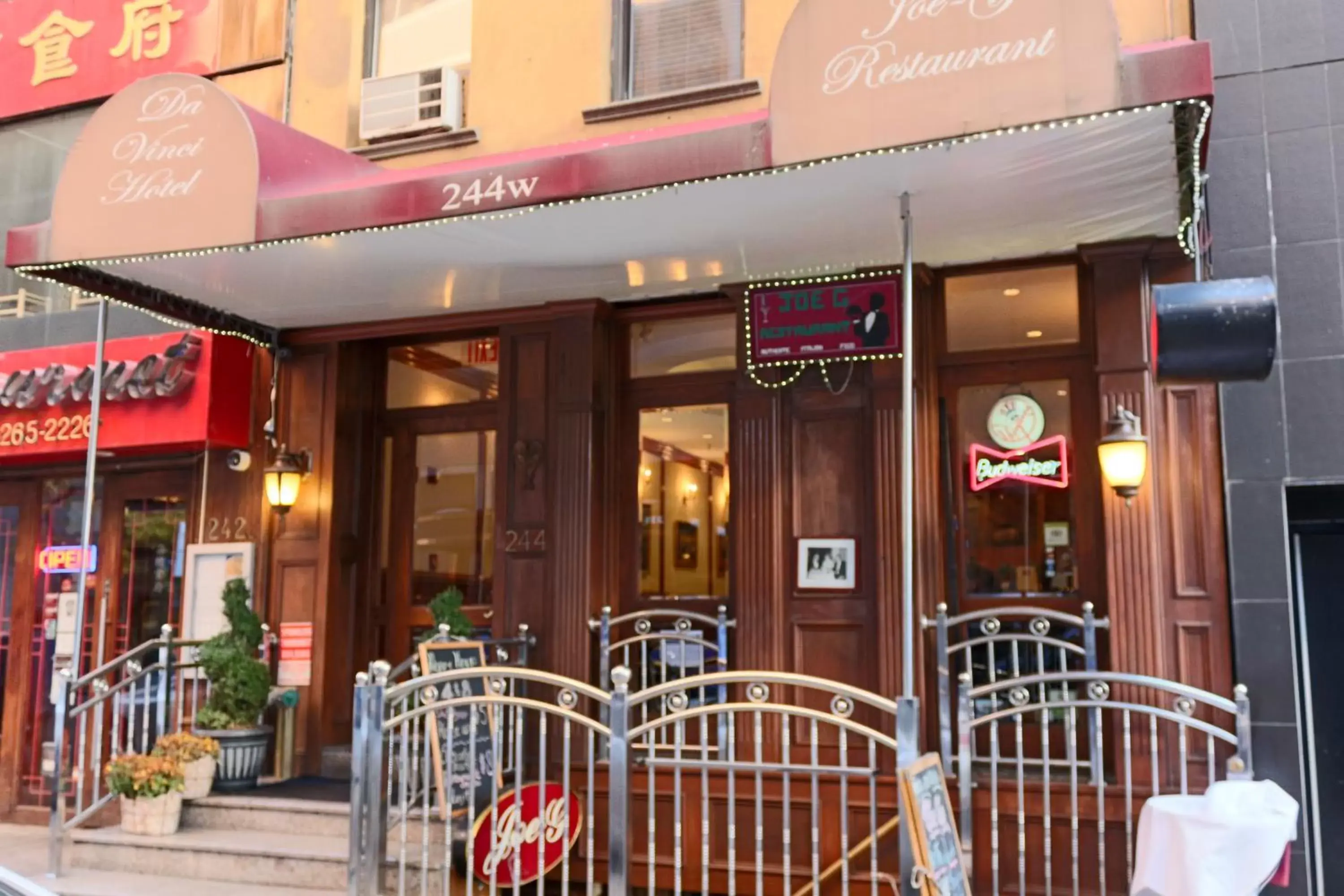 Facade/entrance, Restaurant/Places to Eat in Da Vinci Hotel