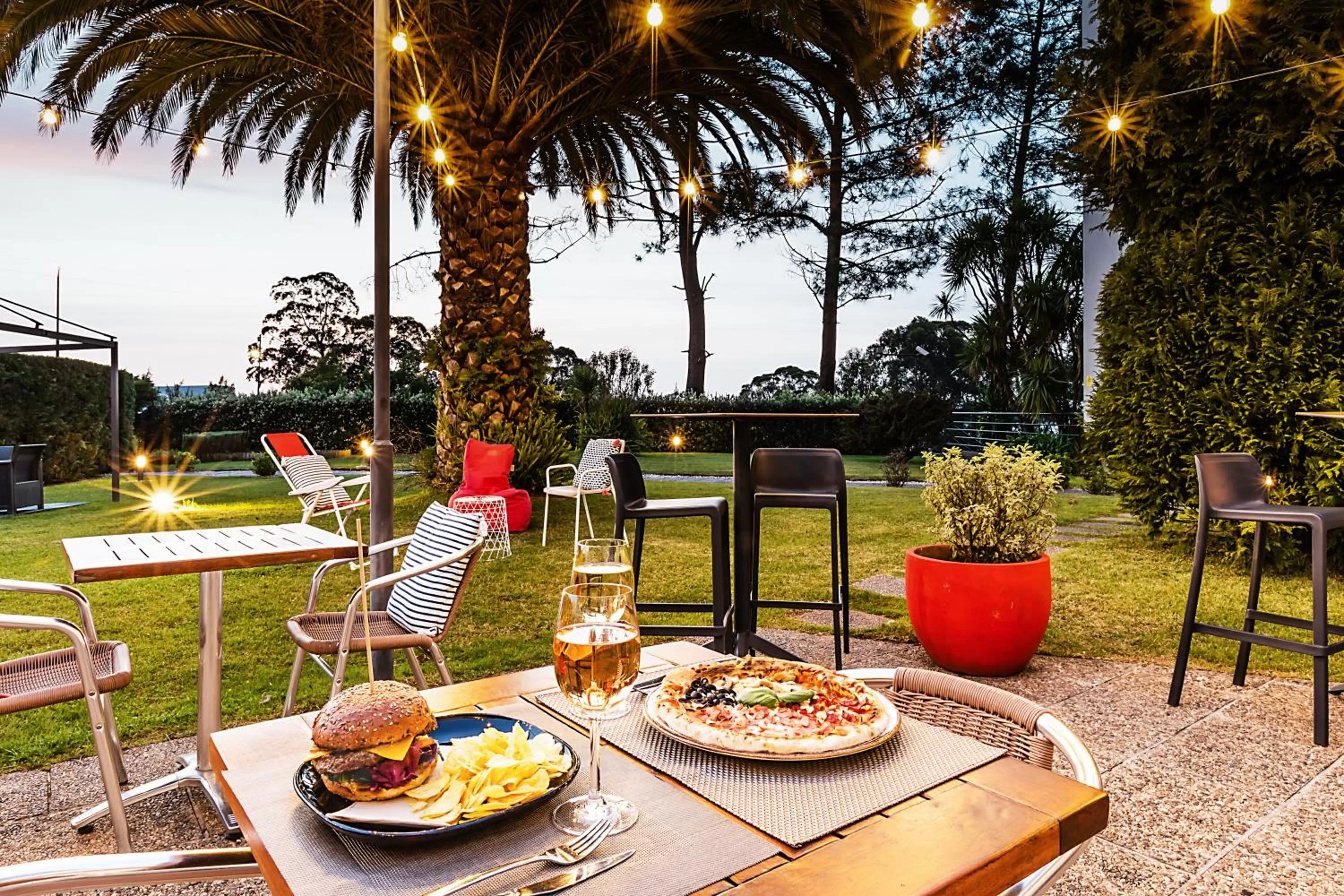 Restaurant/places to eat in Hotel ibis Porto Gaia