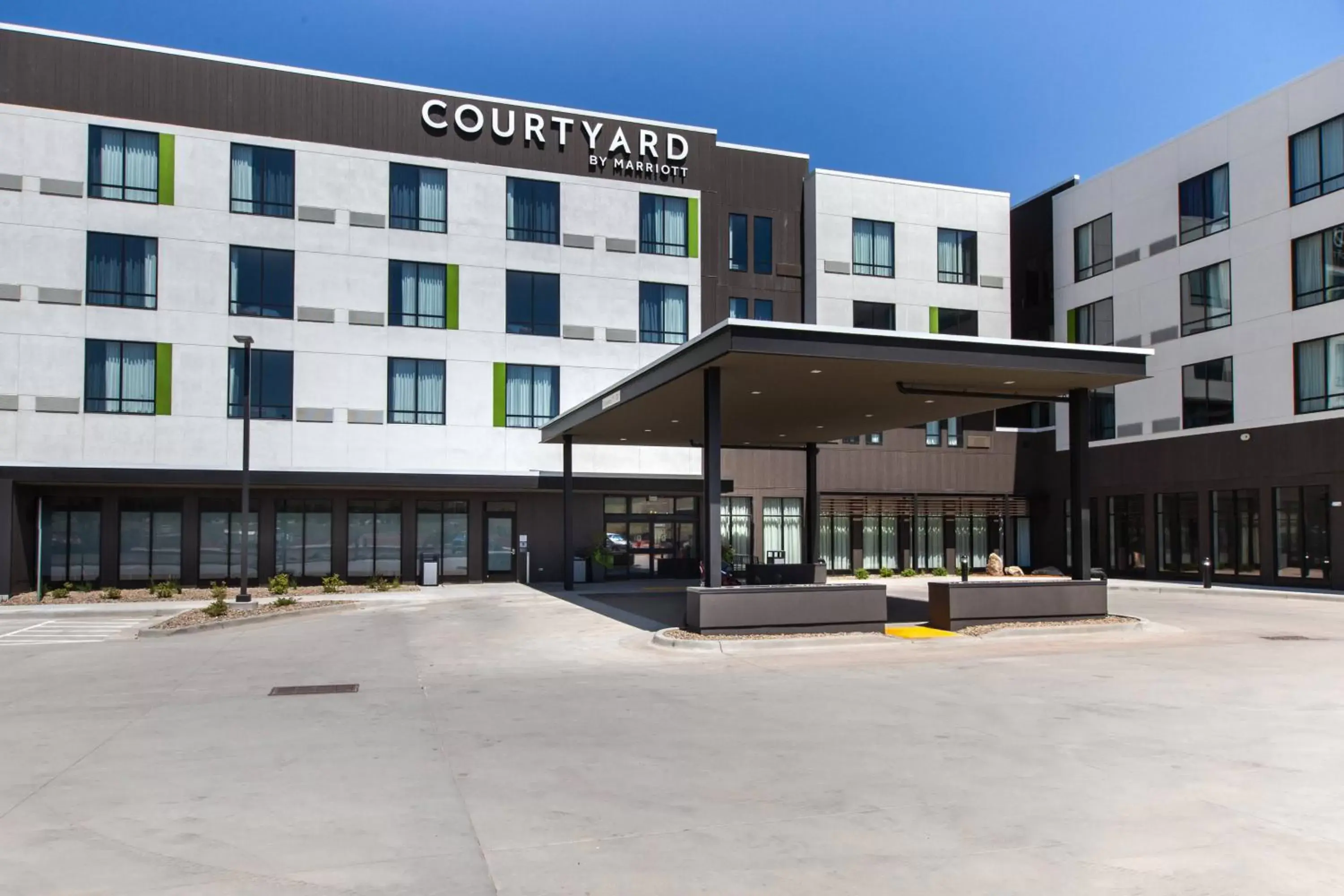 Property Building in Courtyard by Marriott Rapid City