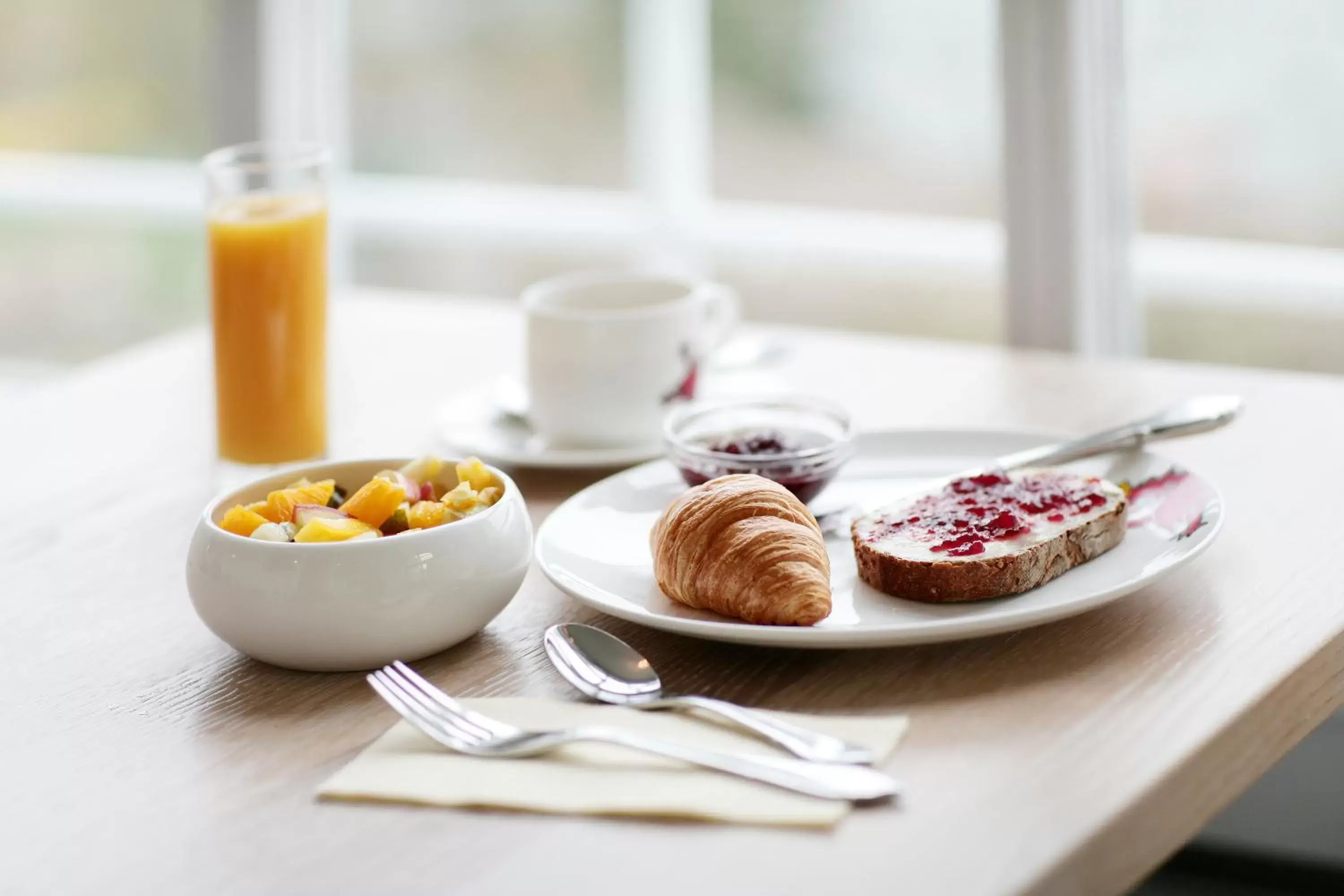 Breakfast in Hotel Murtenhof & Krone