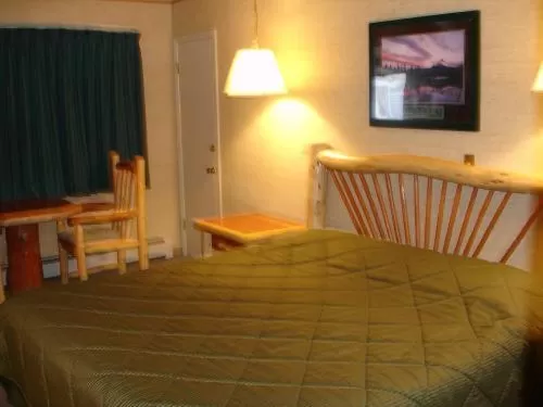 Bed in Georgetown Mountain Inn