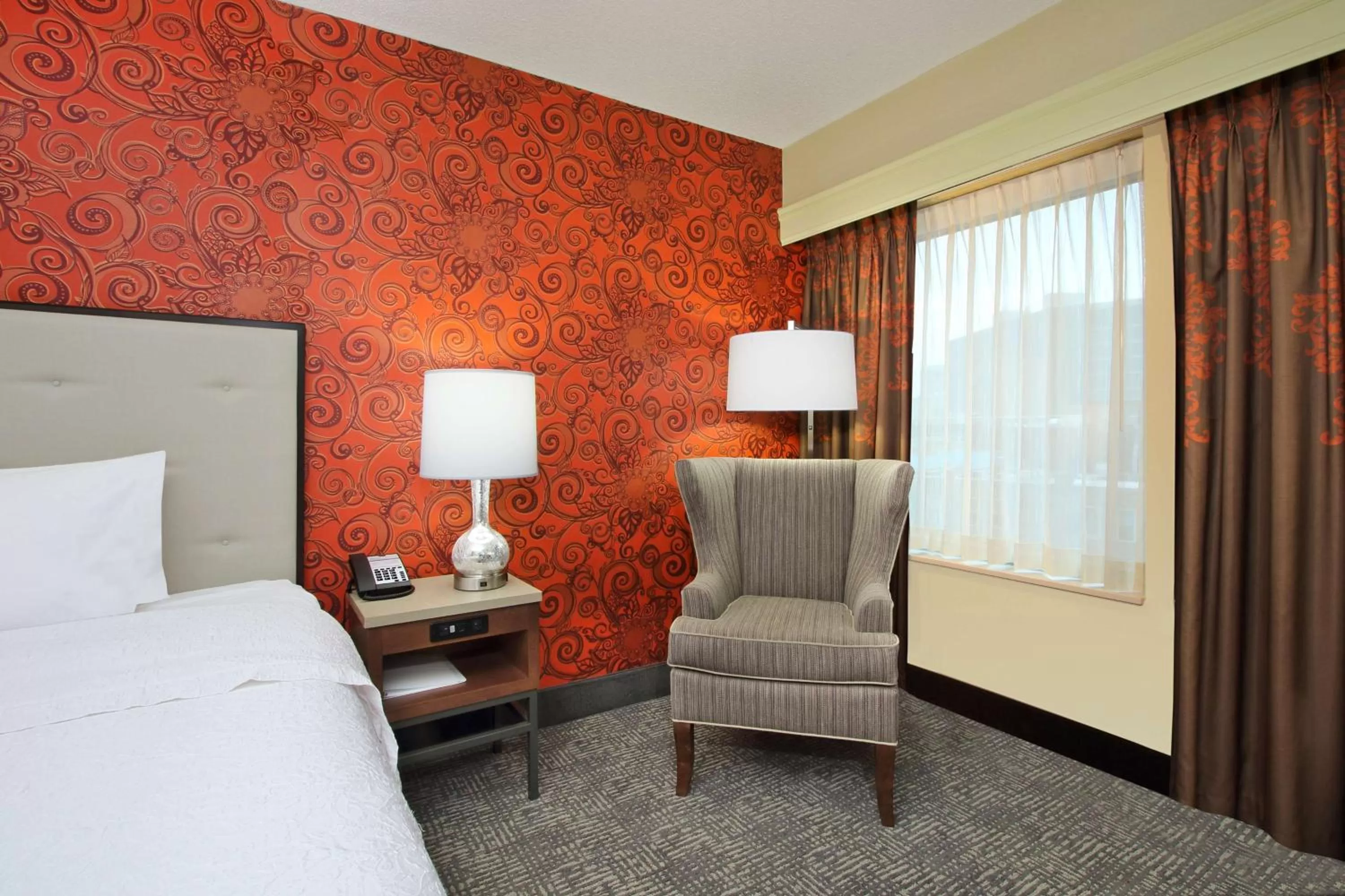 Bed in Hampton Inn & Suites Columbus-Downtown, Ohio