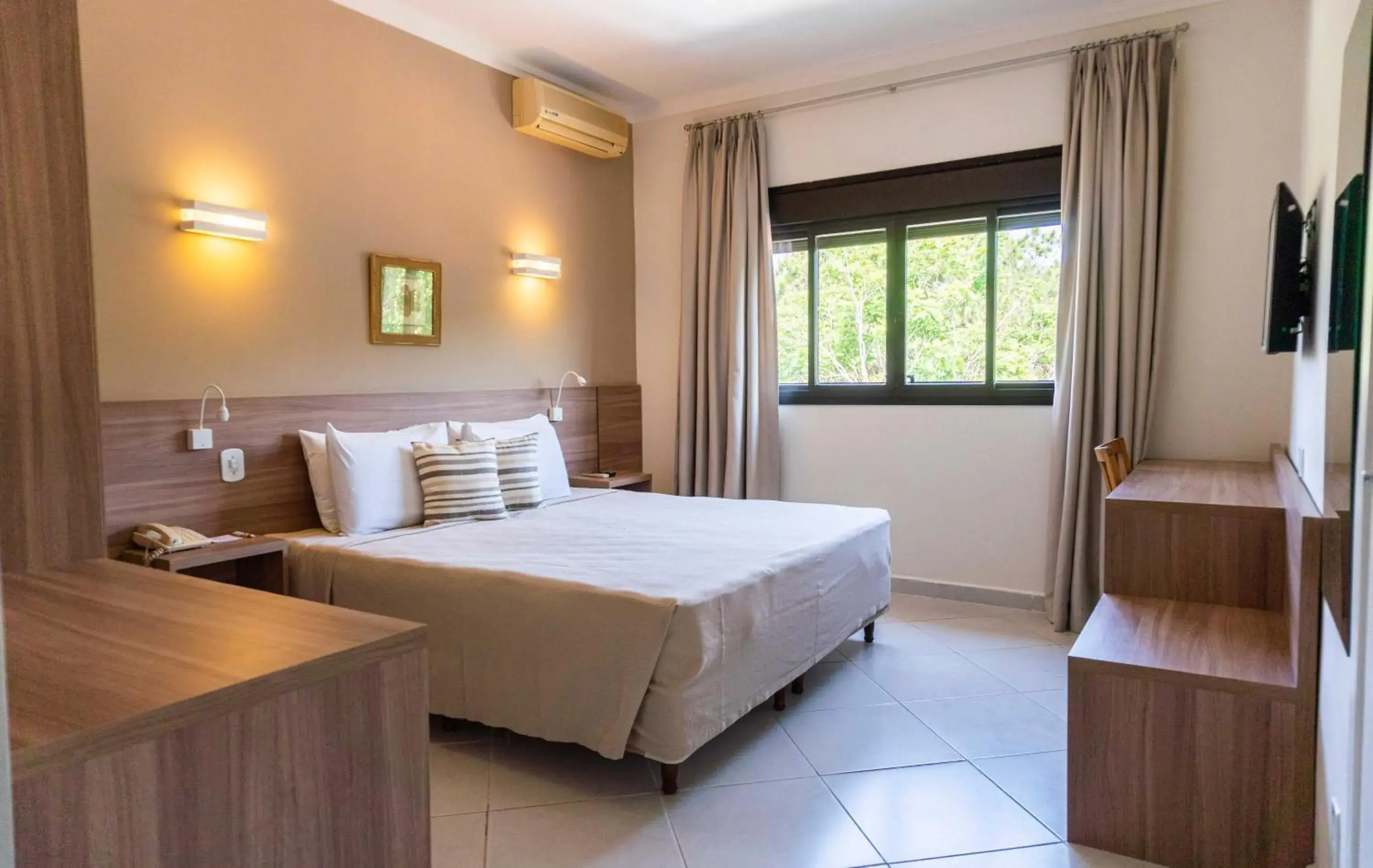 Bed, Room Photo in Guararema Parque Hotel