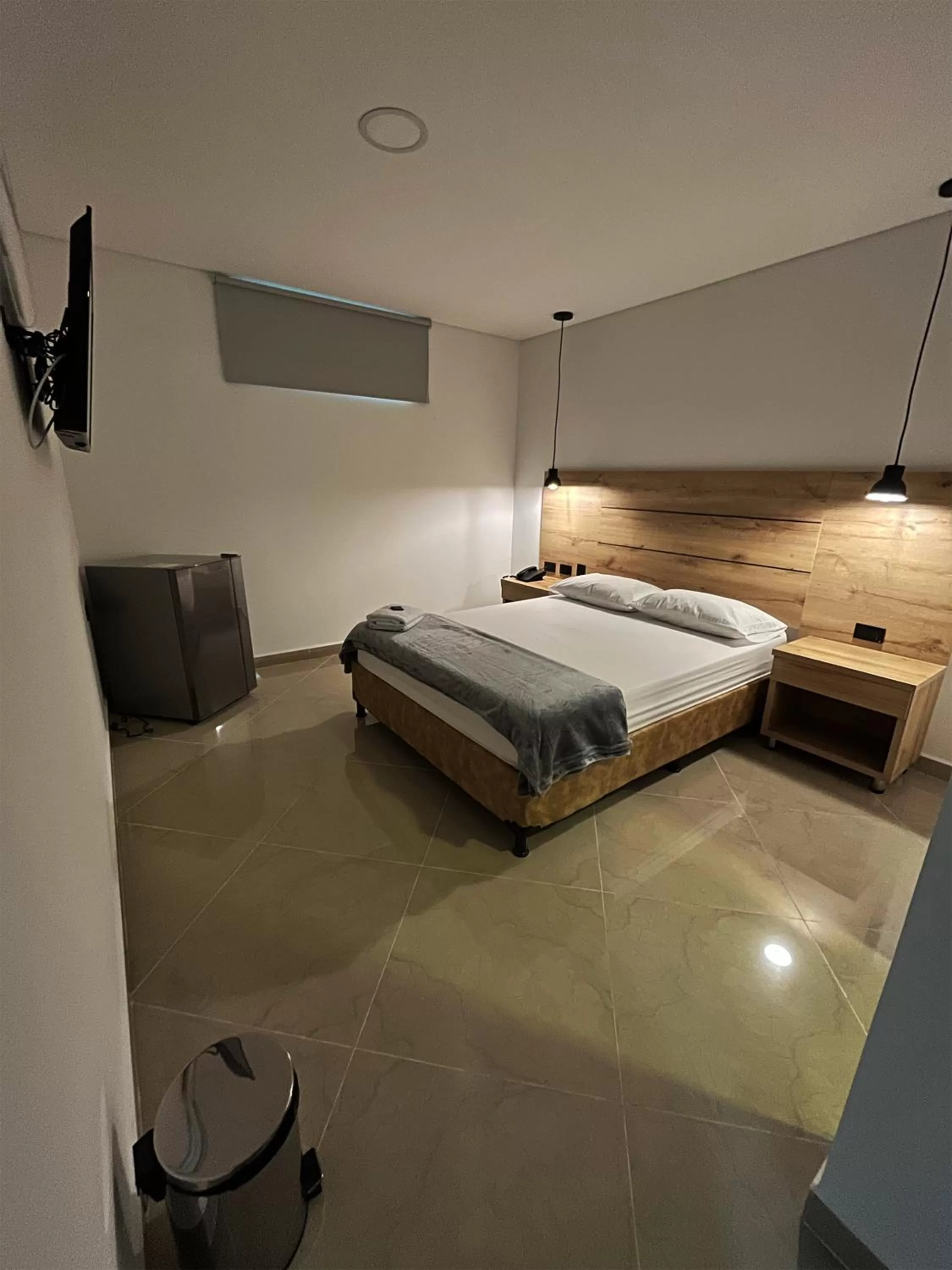 Bed in Hotel California City