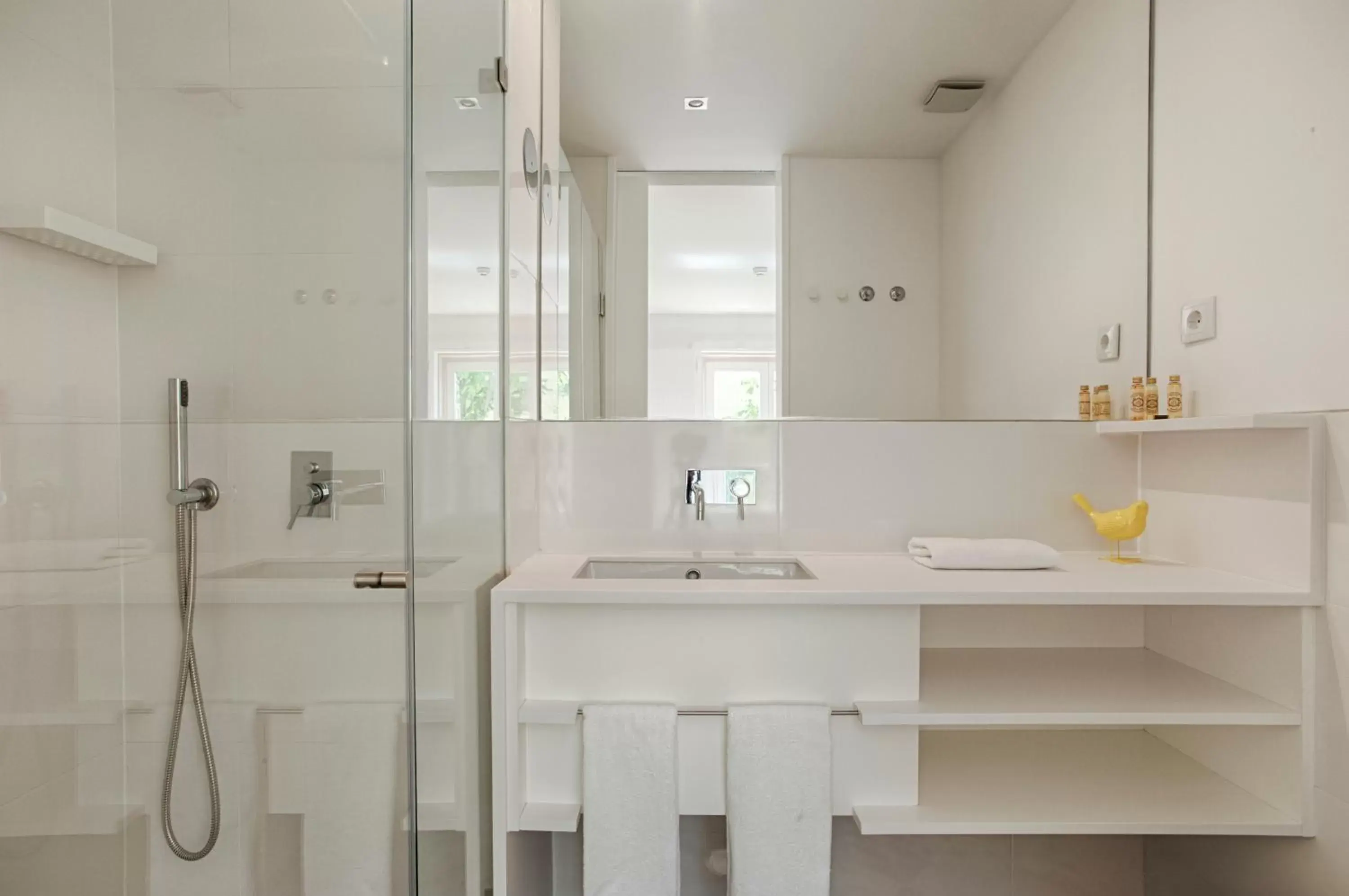 Bathroom in Dear Lisbon - Charming House