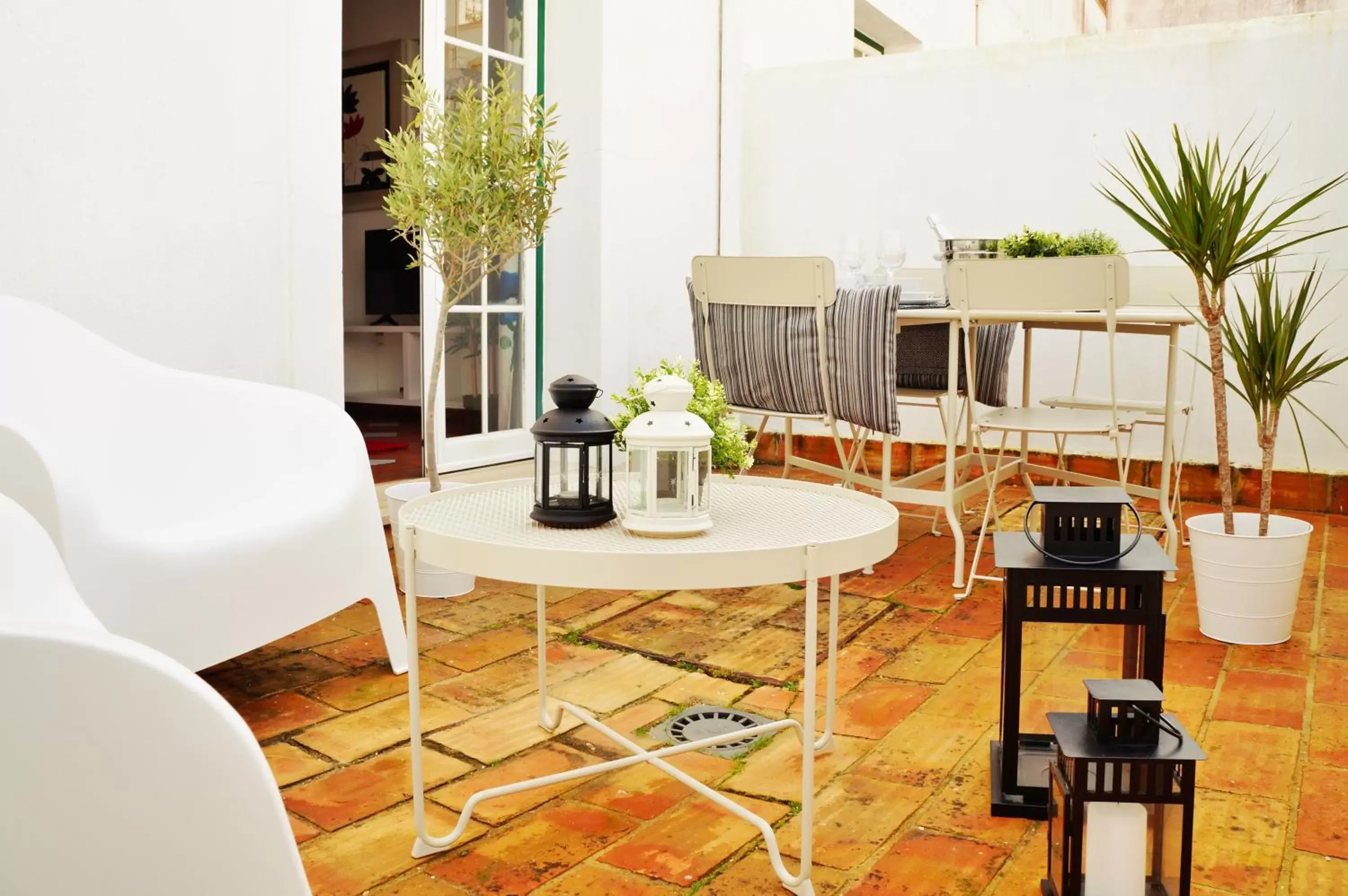 Balcony/Terrace, Seating Area in Baluarte da Vila Apartments