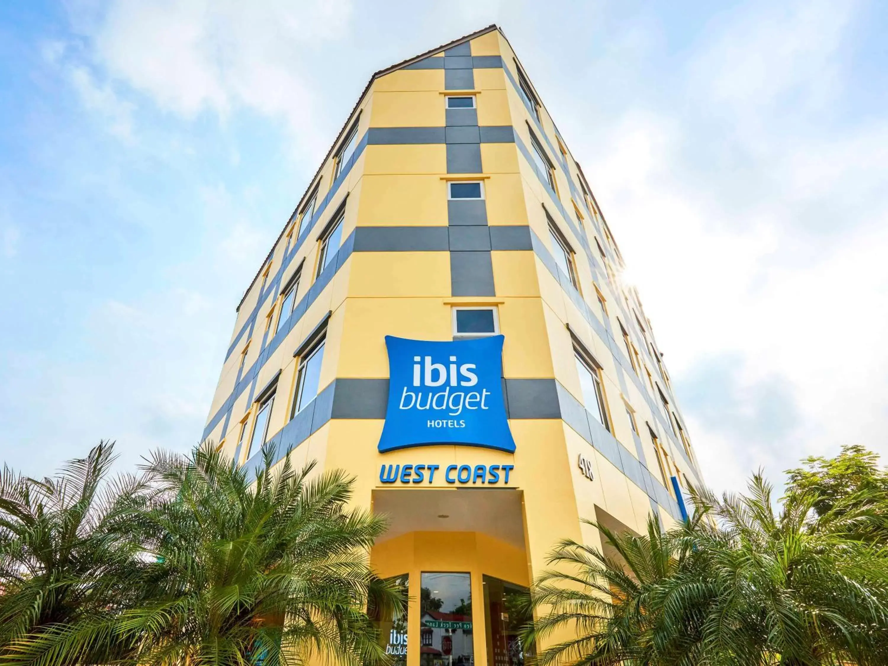Property Building in Ibis Budget Singapore West Coast