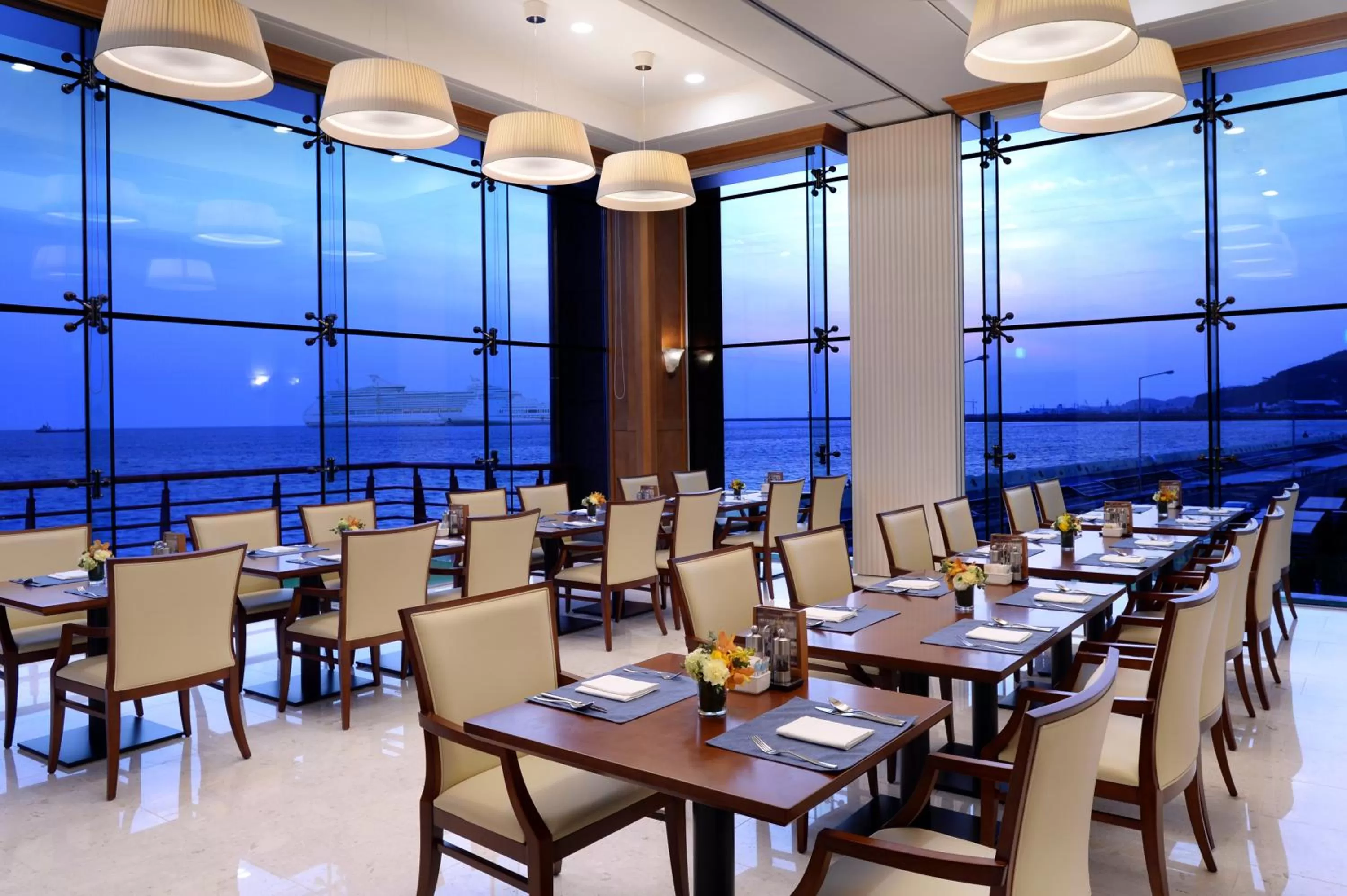 Restaurant/places to eat in Ramada Plaza by Wyndham Jeju Ocean Front