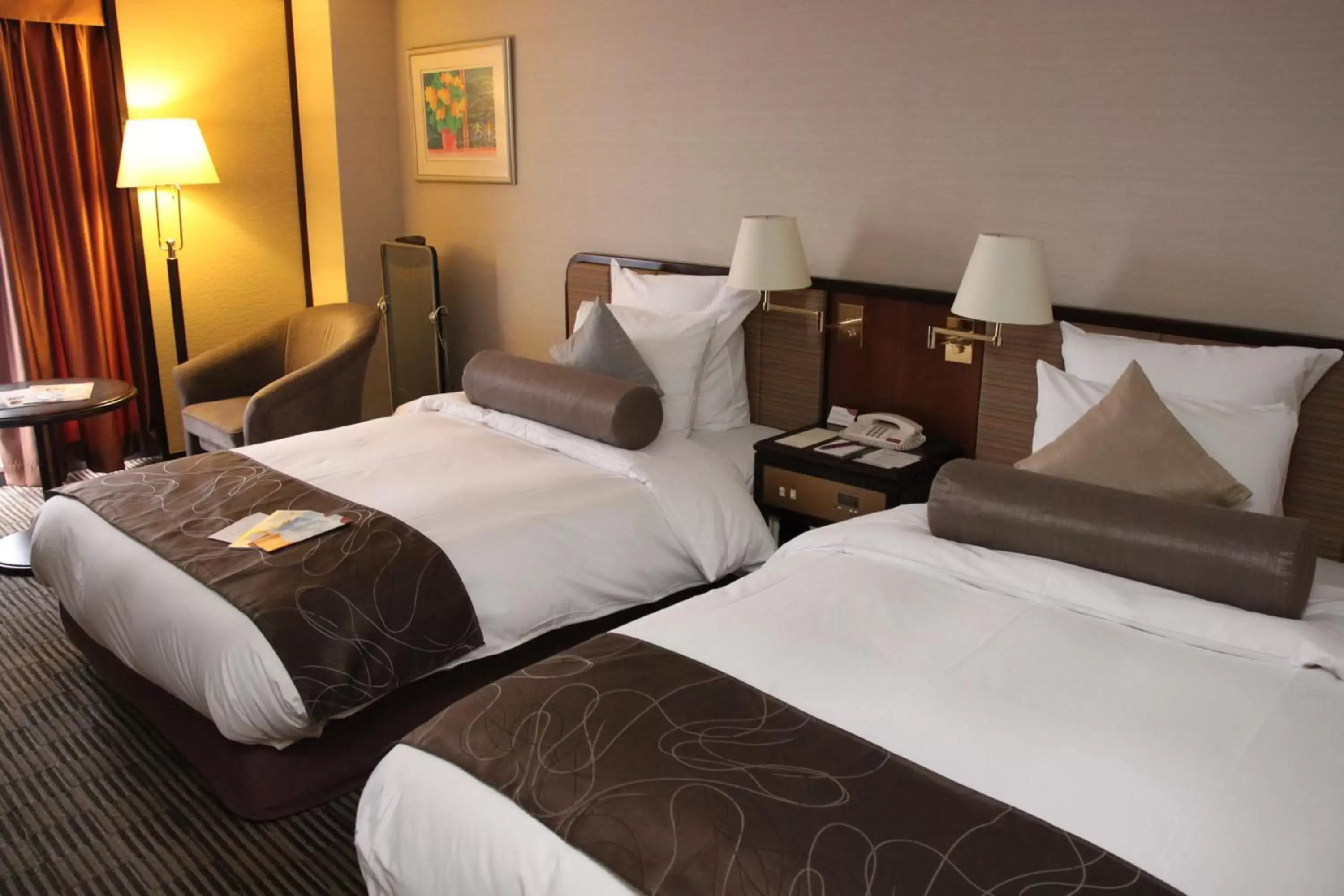 Photo of the whole room, Bed in ANA Crowne Plaza Hotel Kyoto, an IHG Hotel