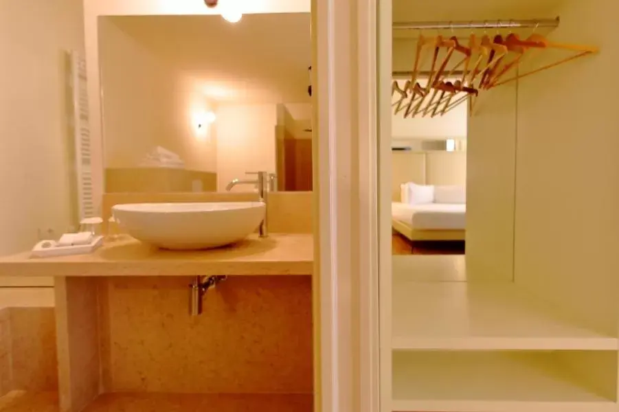 Deluxe Double Room - single occupancy in Classique Deluxe Double Room - single occupancy in Classique