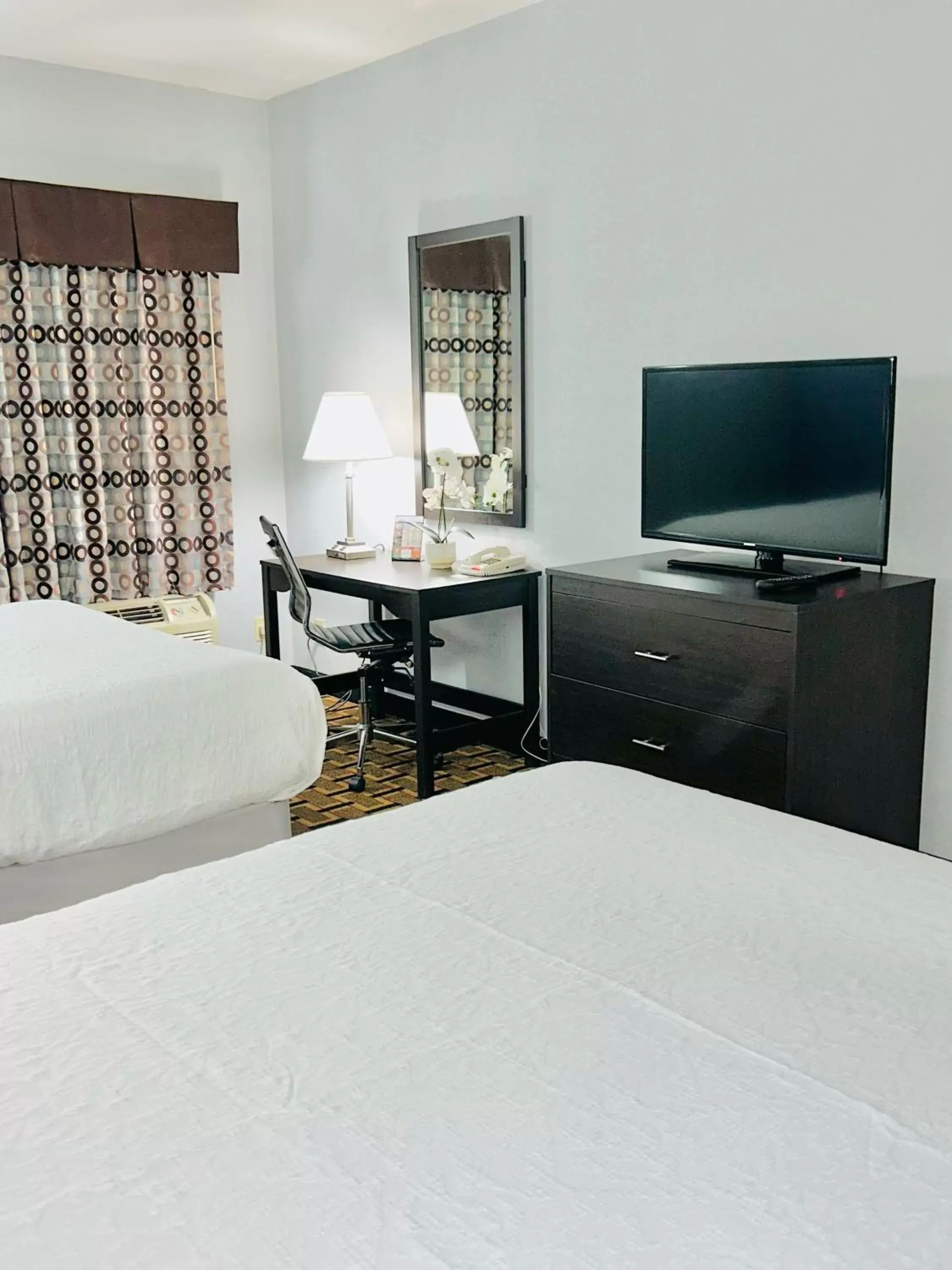 King Room - Smoking in Days Inn by Wyndham, Glen Allen - Richmond North King Room - Smoking in Days Inn by Wyndham, Glen Allen - Richmond North