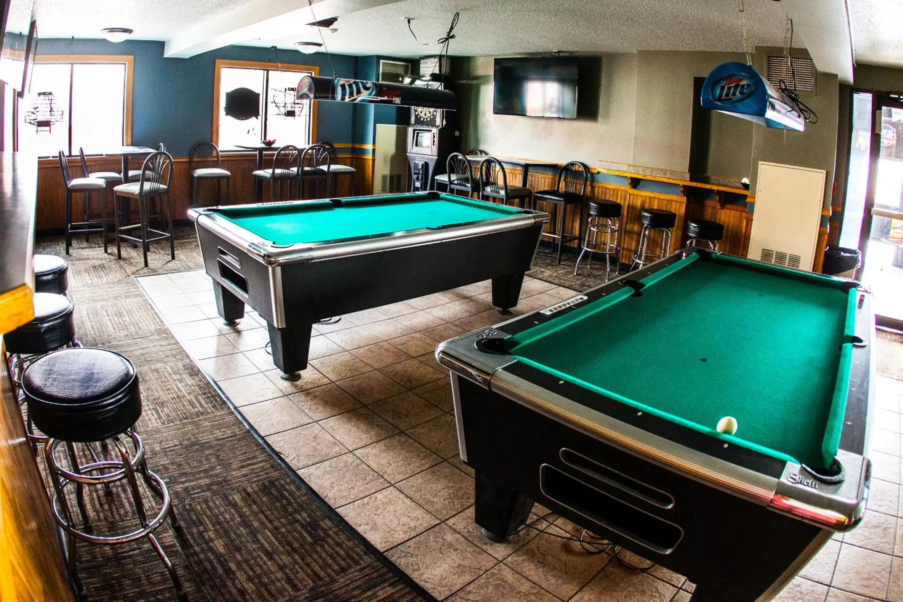 Billiard, Billiards in Fargo Inn and Suites