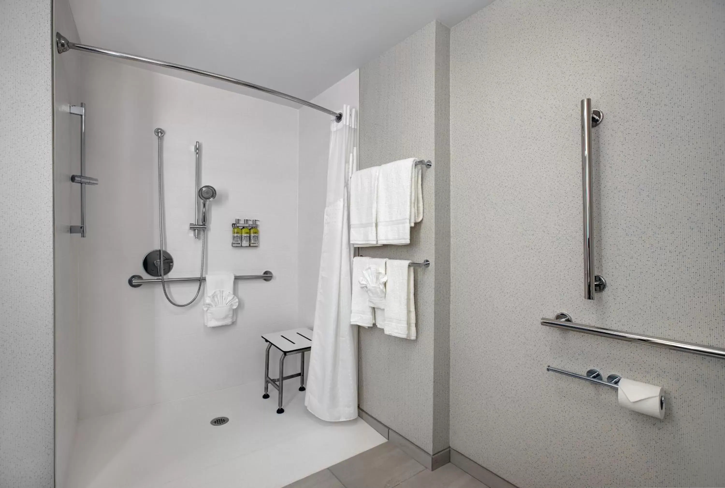 Shower, Bathroom in Holiday Inn Express & Suites - Milwaukee - Brookfield, an IHG Hotel