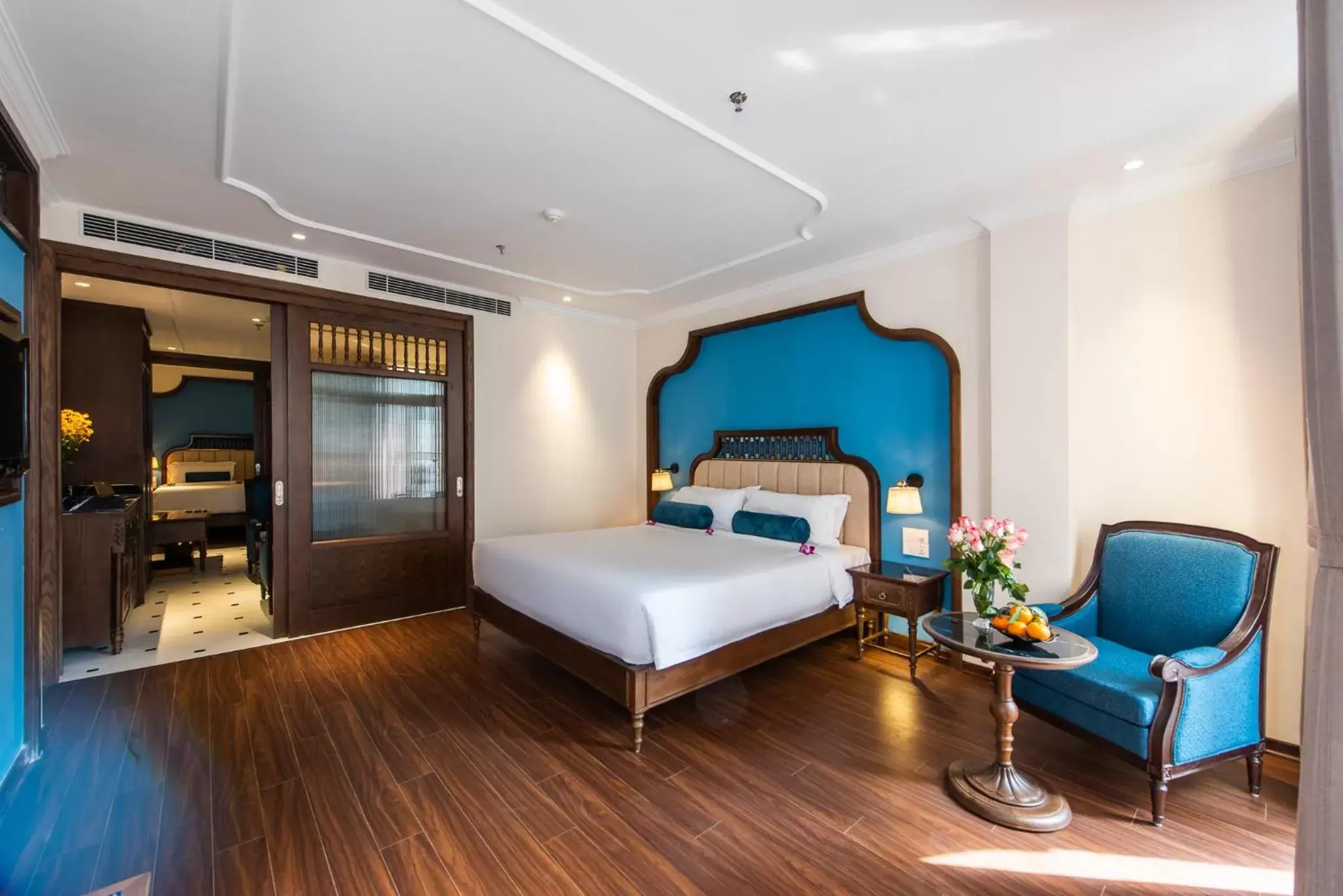 Photo of the whole room in Hanoi Tirant Hotel