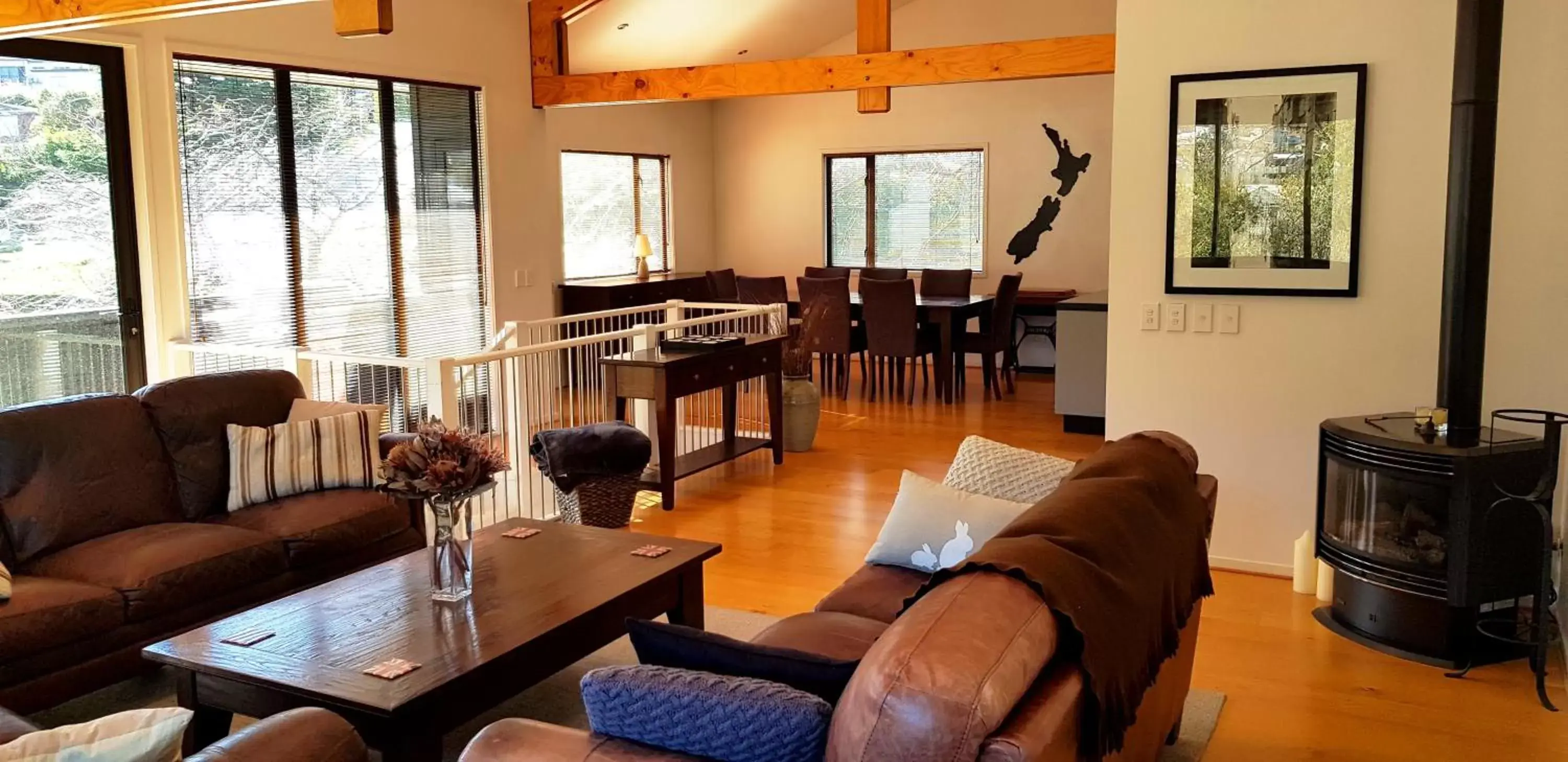 Living room, Seating Area in St James Apartments