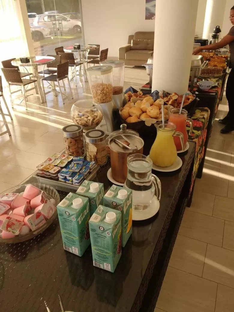 Buffet breakfast, Food in Hotel Pit Stop Oliveira-MG