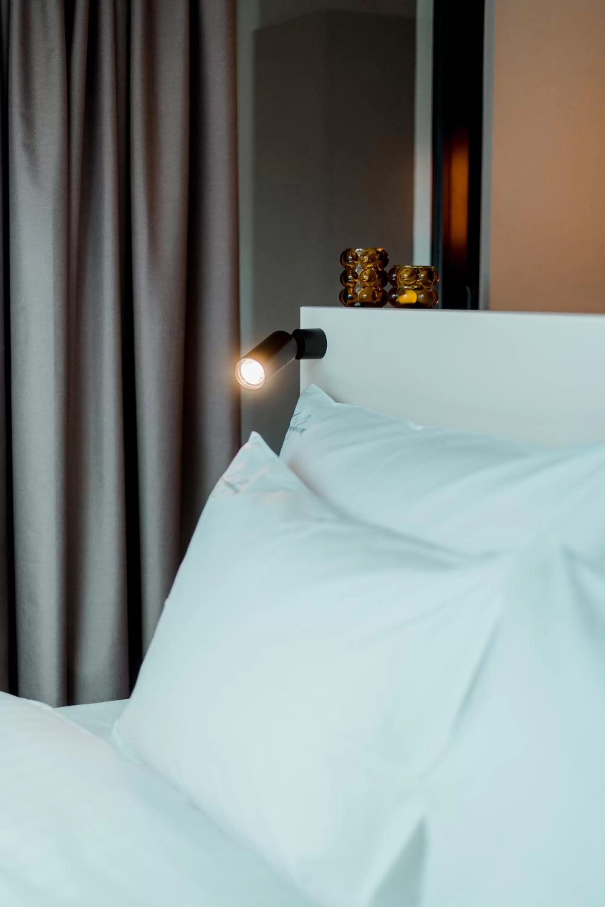 Bed in Heirloom - The Librarian