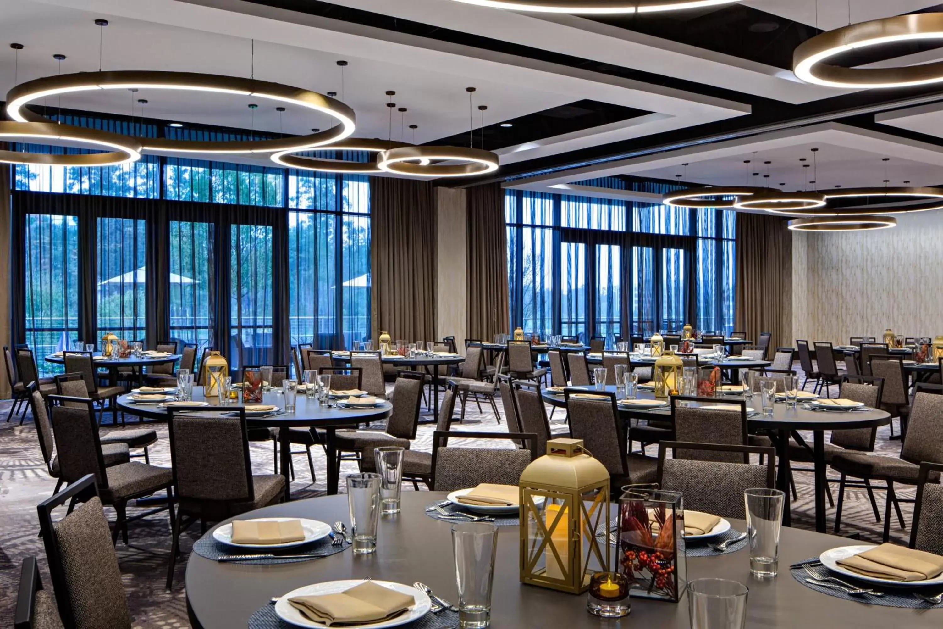 Meeting/conference room, Restaurant/Places to Eat in Houston CityPlace Marriott at Springwoods Village