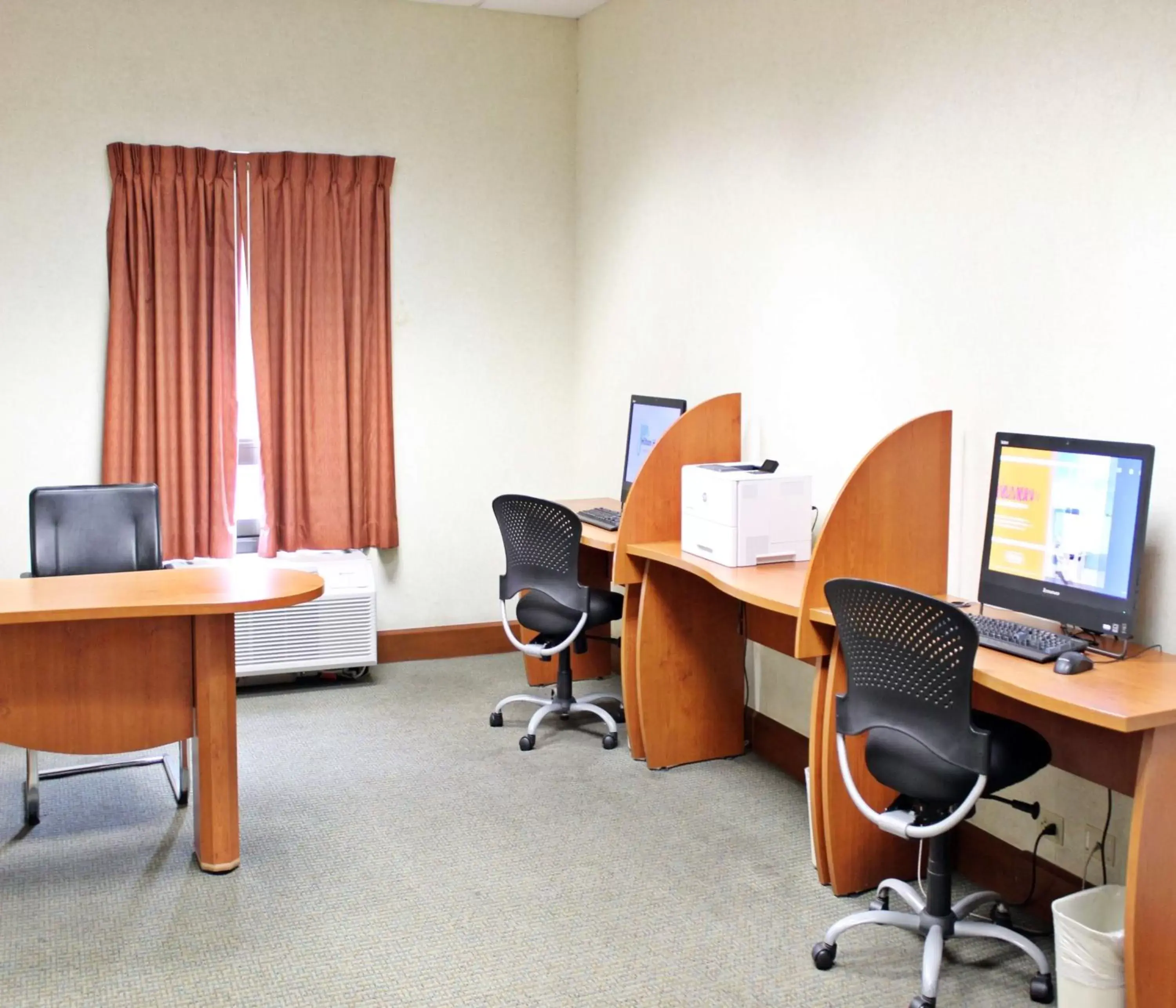 Business facilities, Business Area/Conference Room in Hampton by Hilton Saltillo Zona Aeropuerto