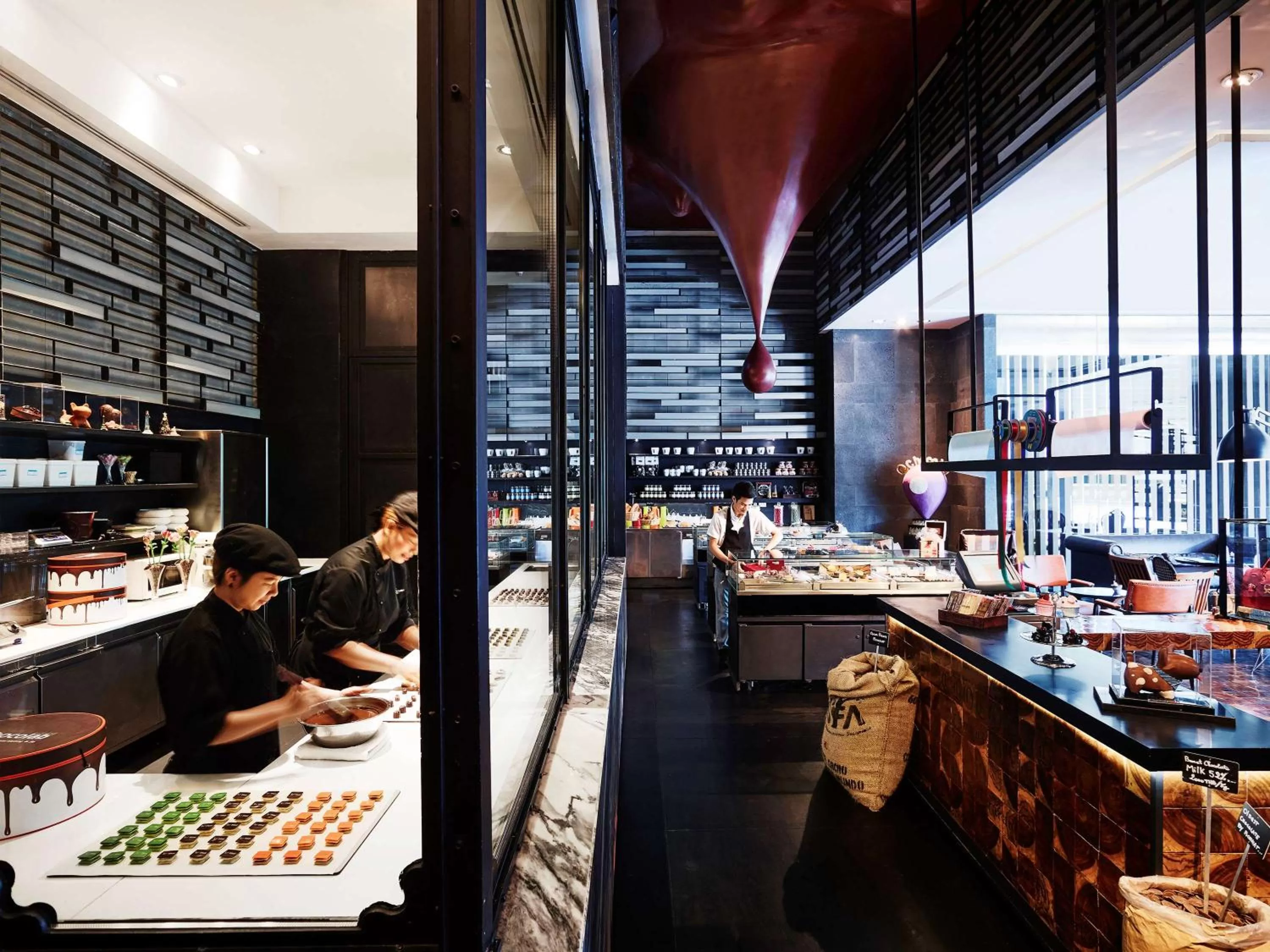 Restaurant/places to eat in SO/ Bangkok