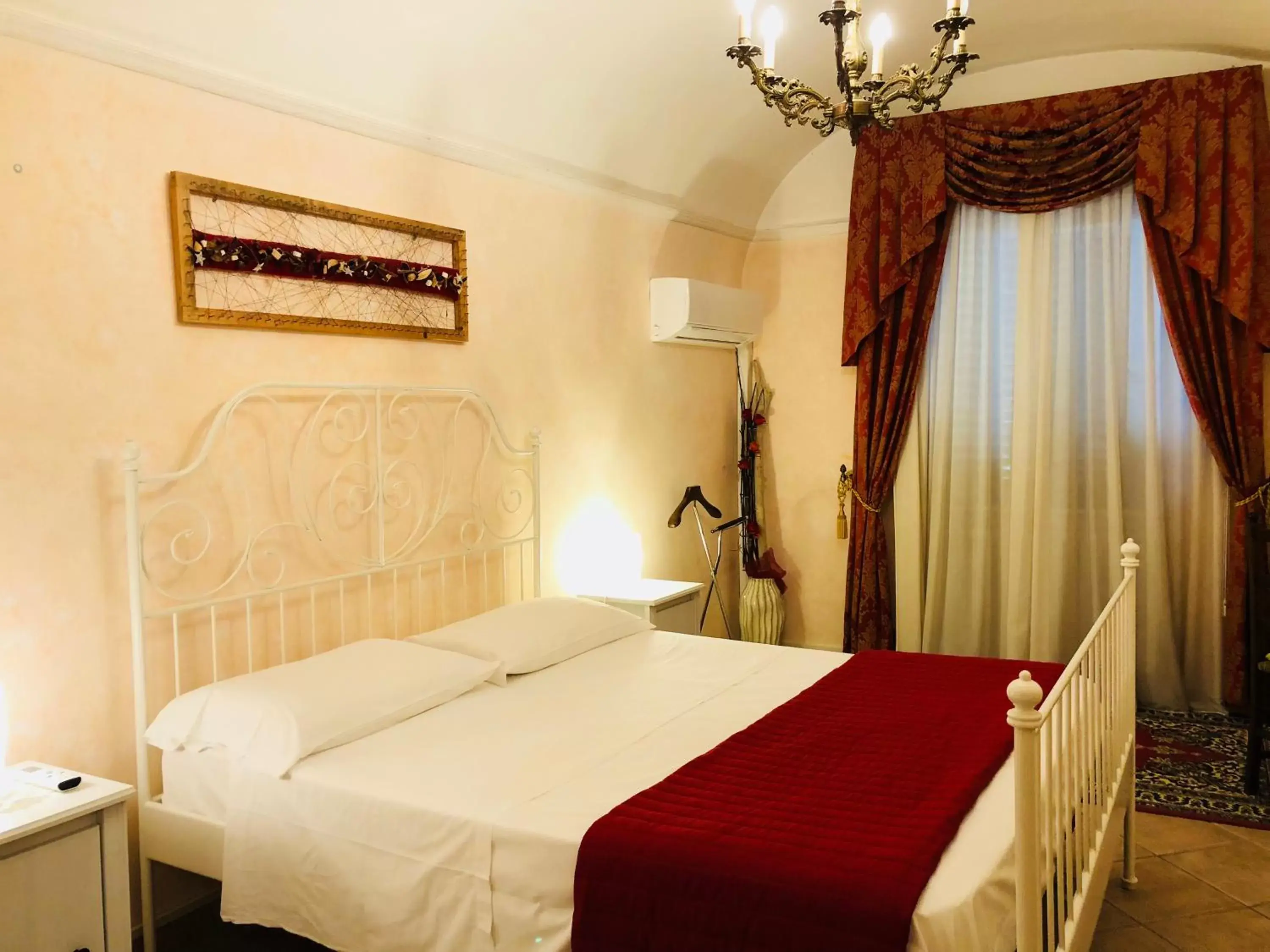 Double Room with Private External Bathroom in Villa Berghella