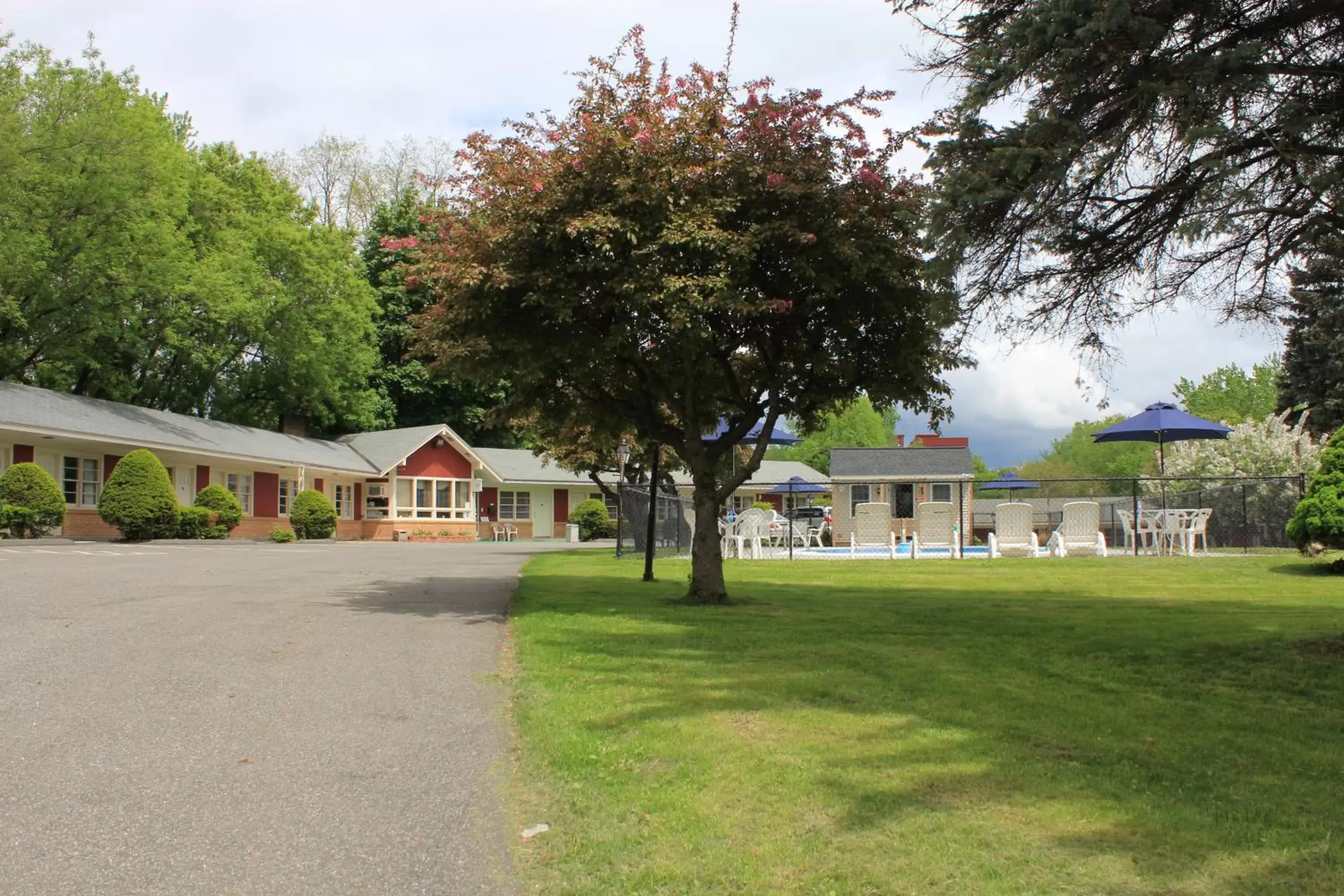 Other, Property Building in Berkshire Inn