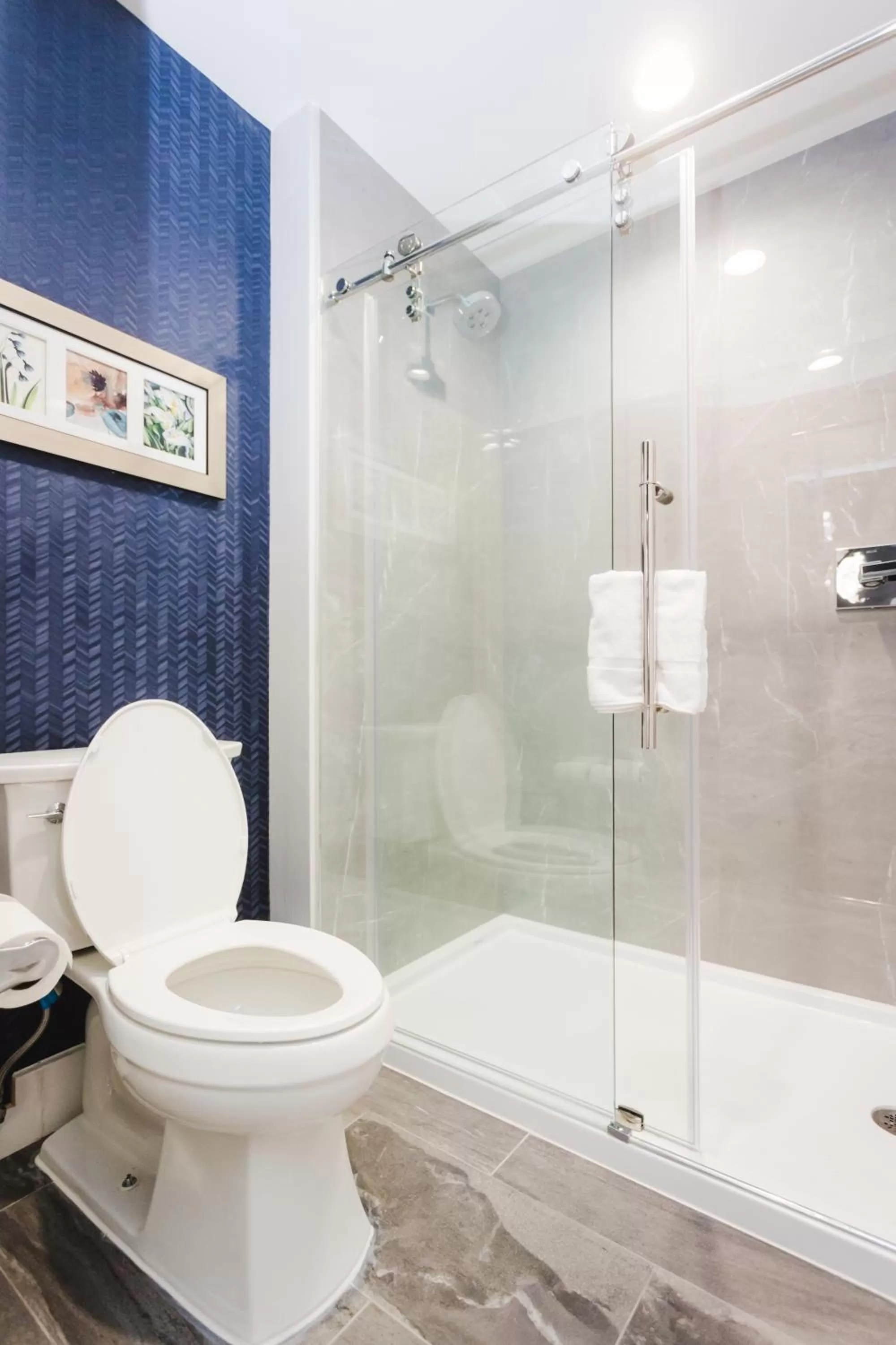 Bathroom in Palace Inn Blue Houston East Beltway 8