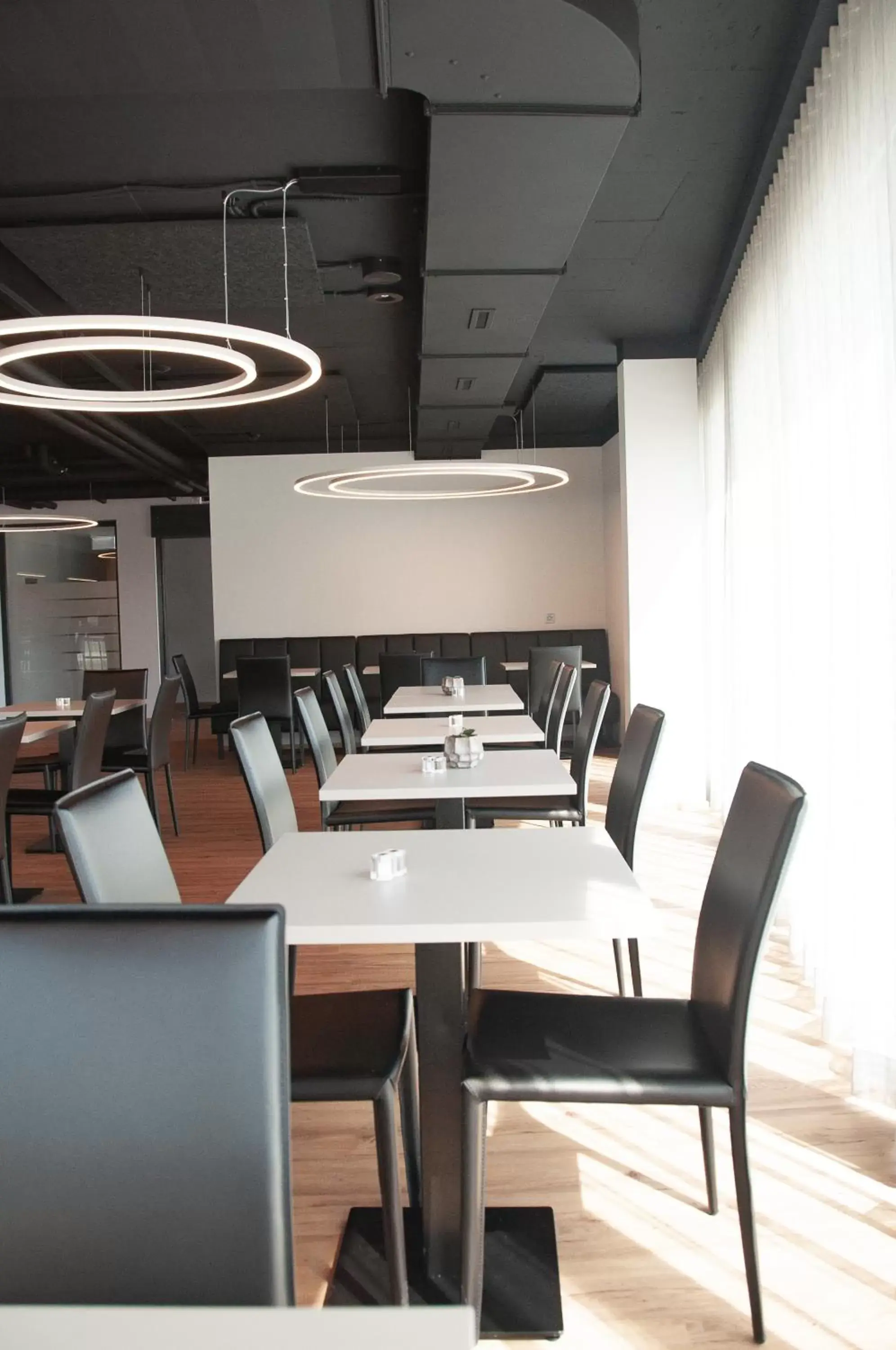 Restaurant/places to eat in TRIP INN JET HOTEL Zürich Airport Restaurant/places to eat in TRIP INN JET HOTEL Zürich Airport