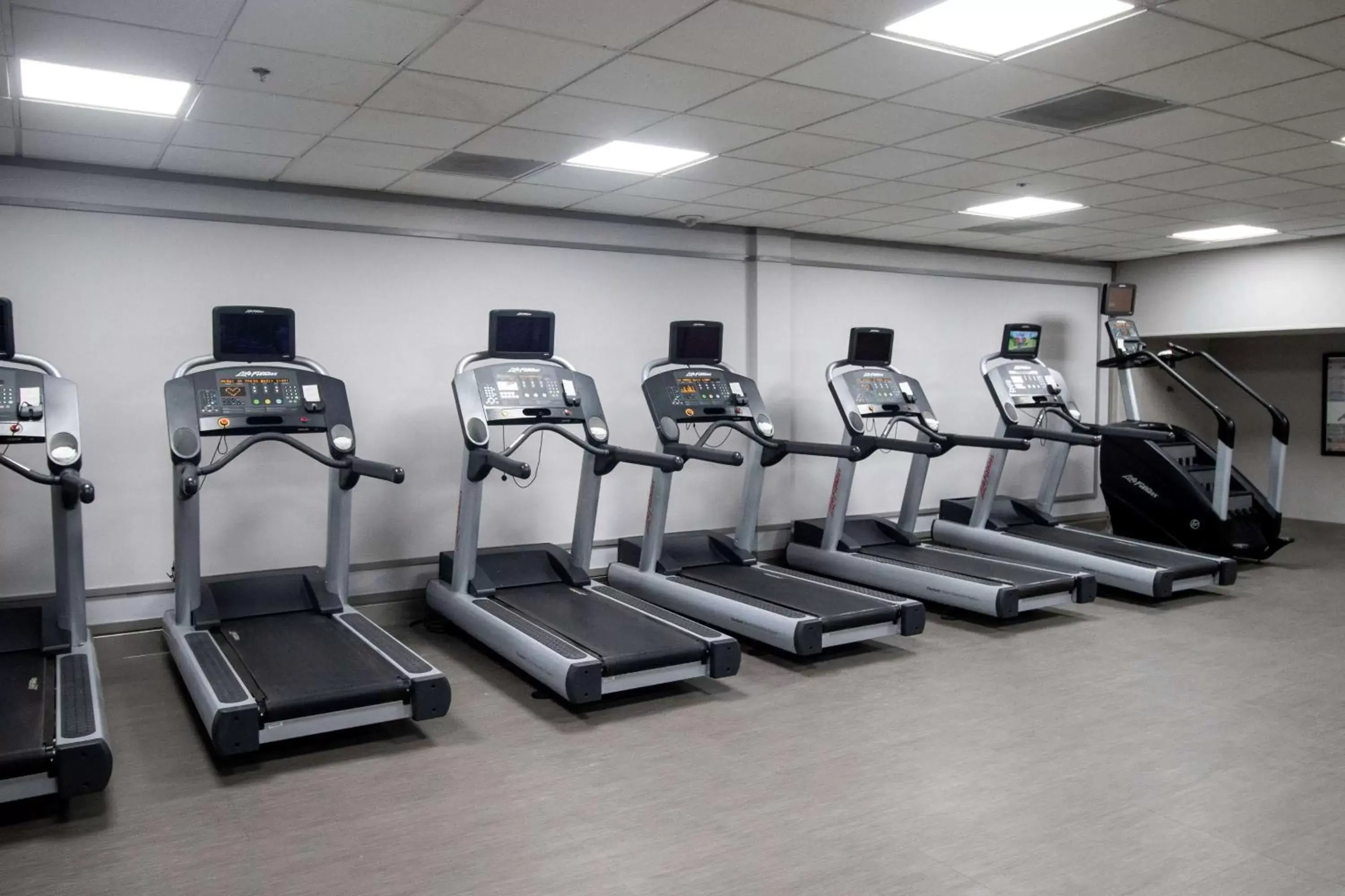 Activities, Fitness Center/Facilities in Wyndham Houston near NRG Park - Medical Center