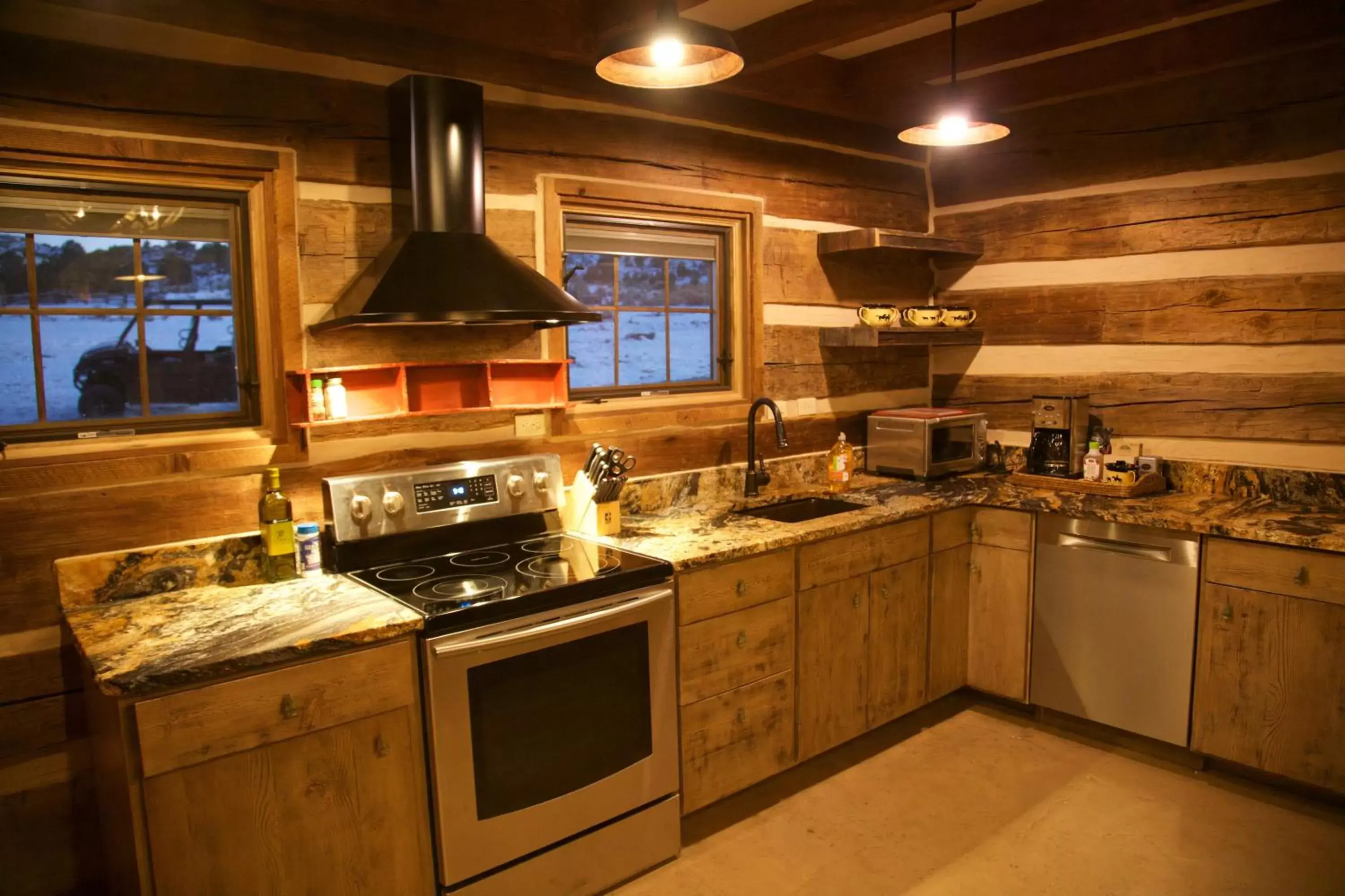 Kitchen or kitchenette, Kitchen/Kitchenette in Canyon Of The Ancients Guest Ranch