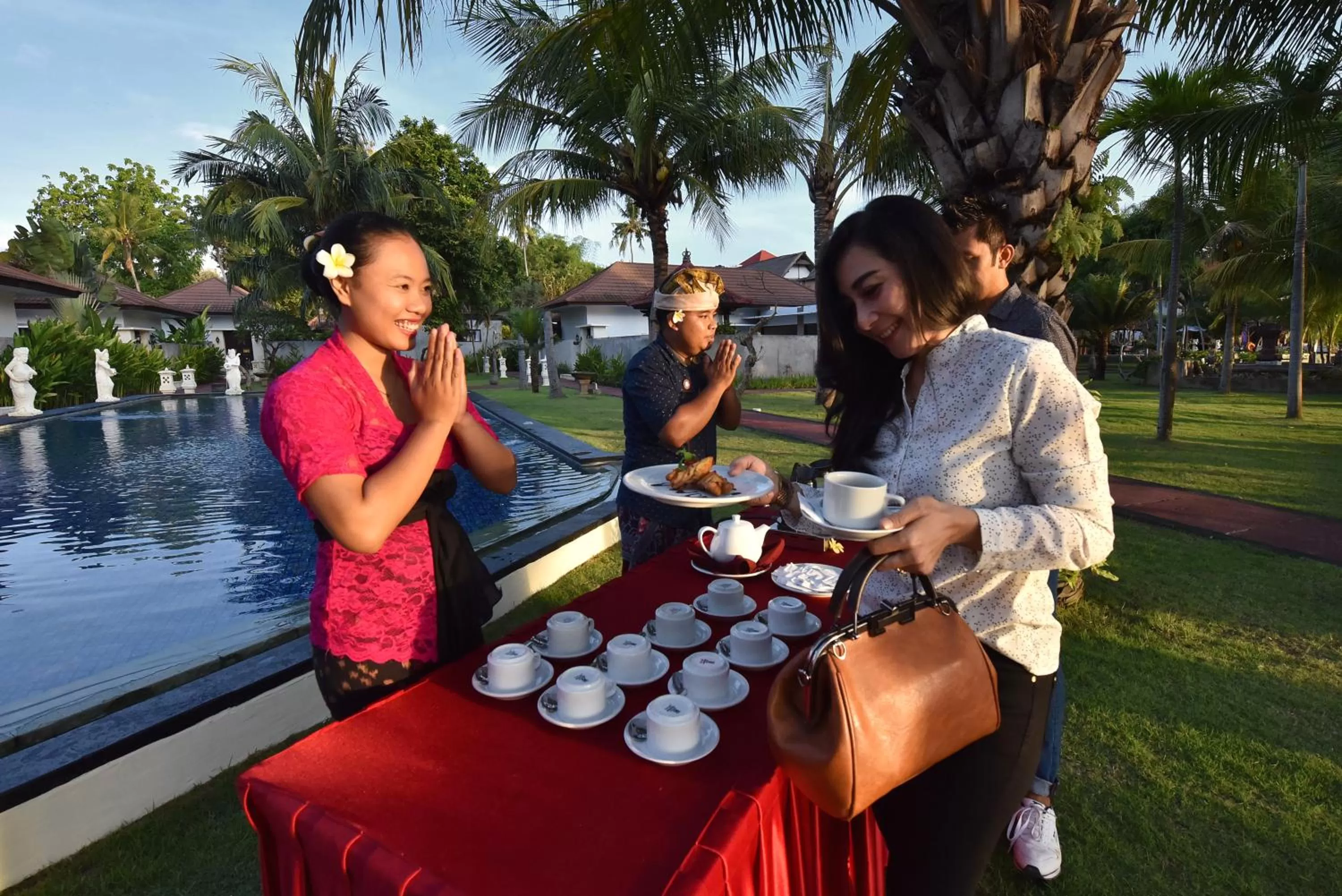 People in Puri Saron Hotel Baruna Beach Lovina