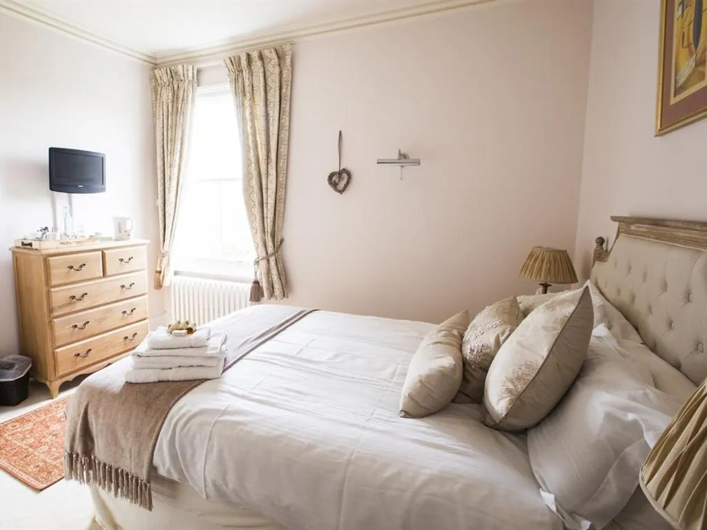 Double Room with Private Bathroom in Lodge Farm Bed & Breakfast