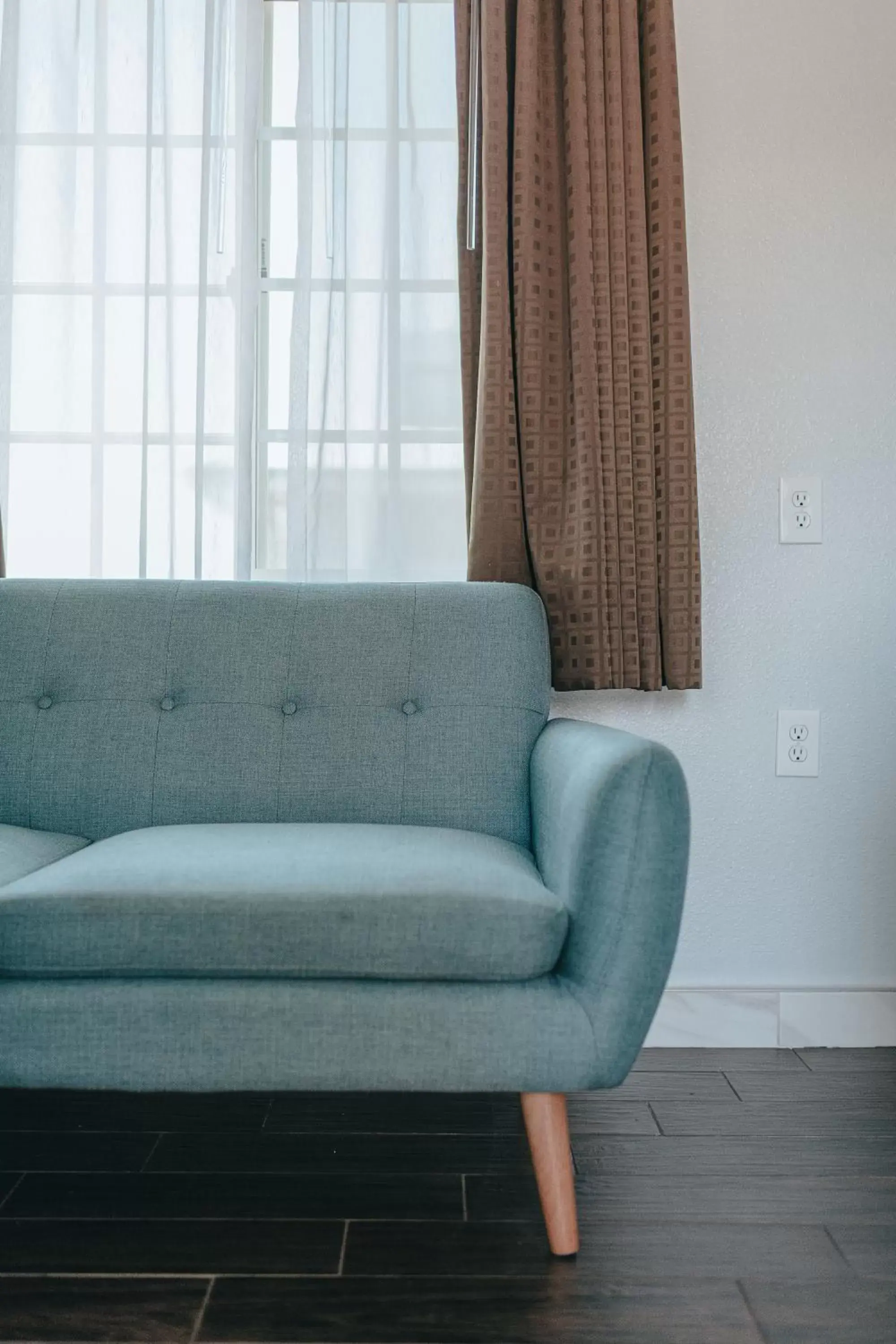 Seating Area in Sea Air Inn & Suites - Downtown - Restaurant Row