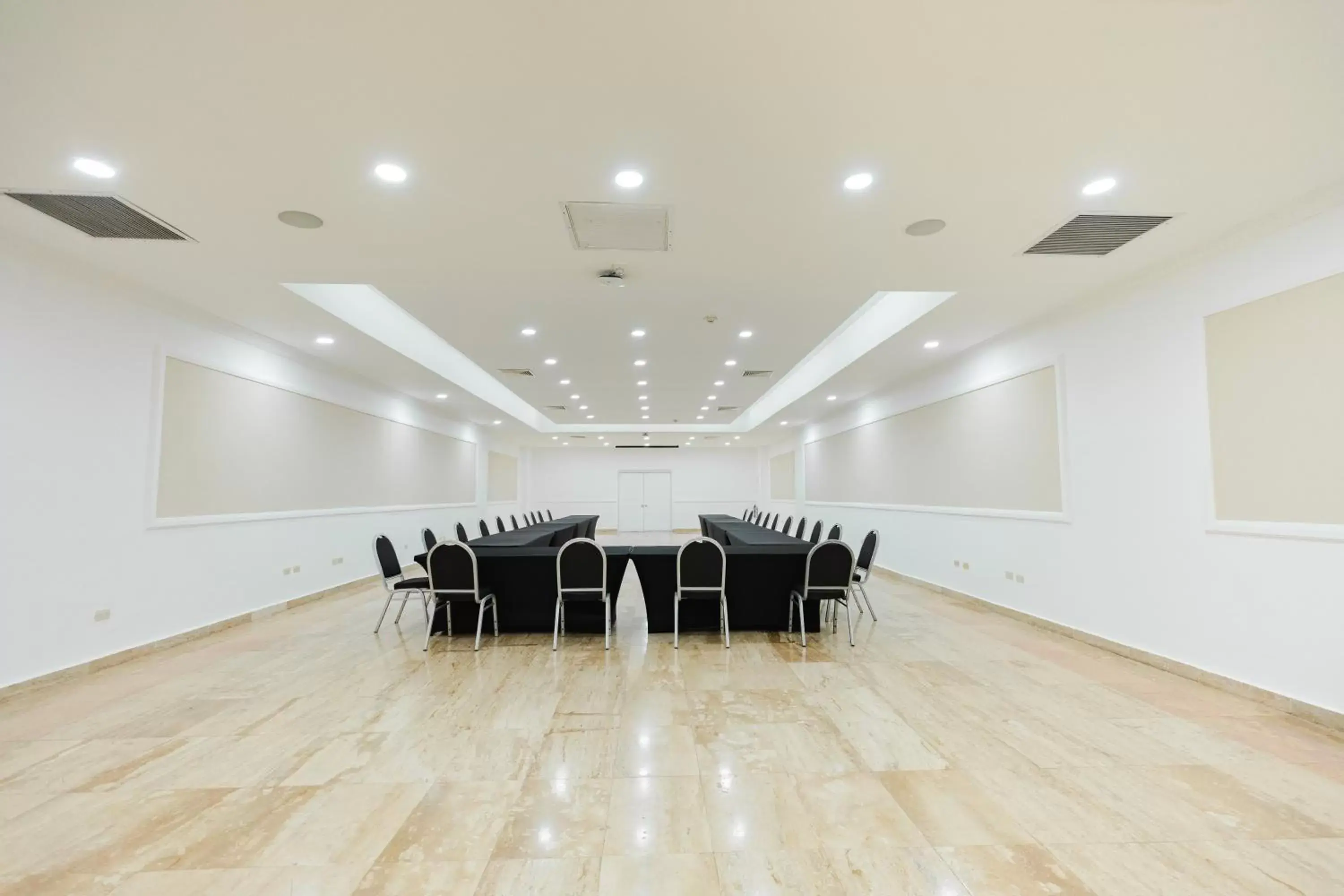 Meeting/conference room, Banquet Facilities in Dominican Fiesta Hotel & Casino