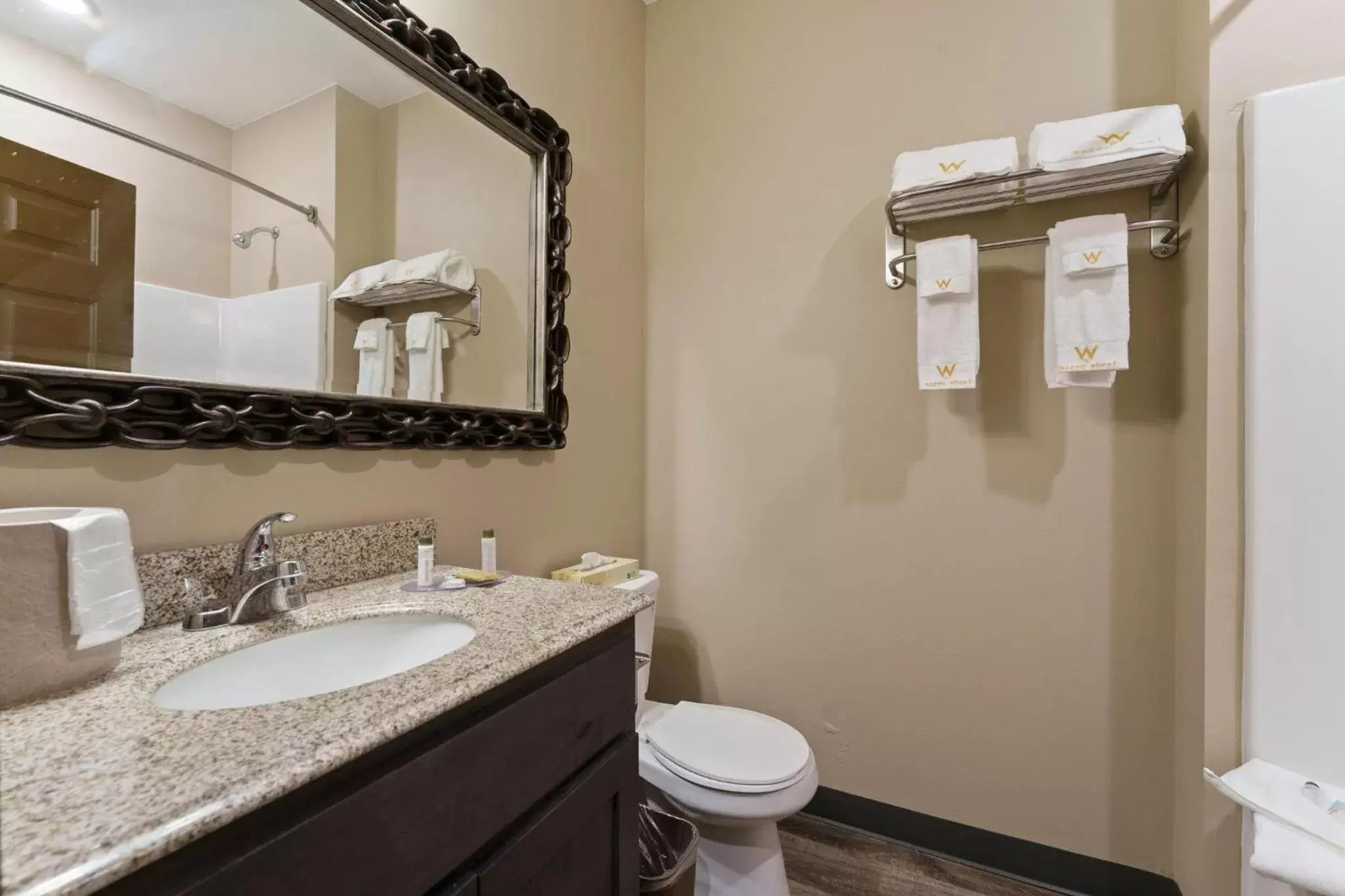 Bathroom in Wagon Wheel Hotel