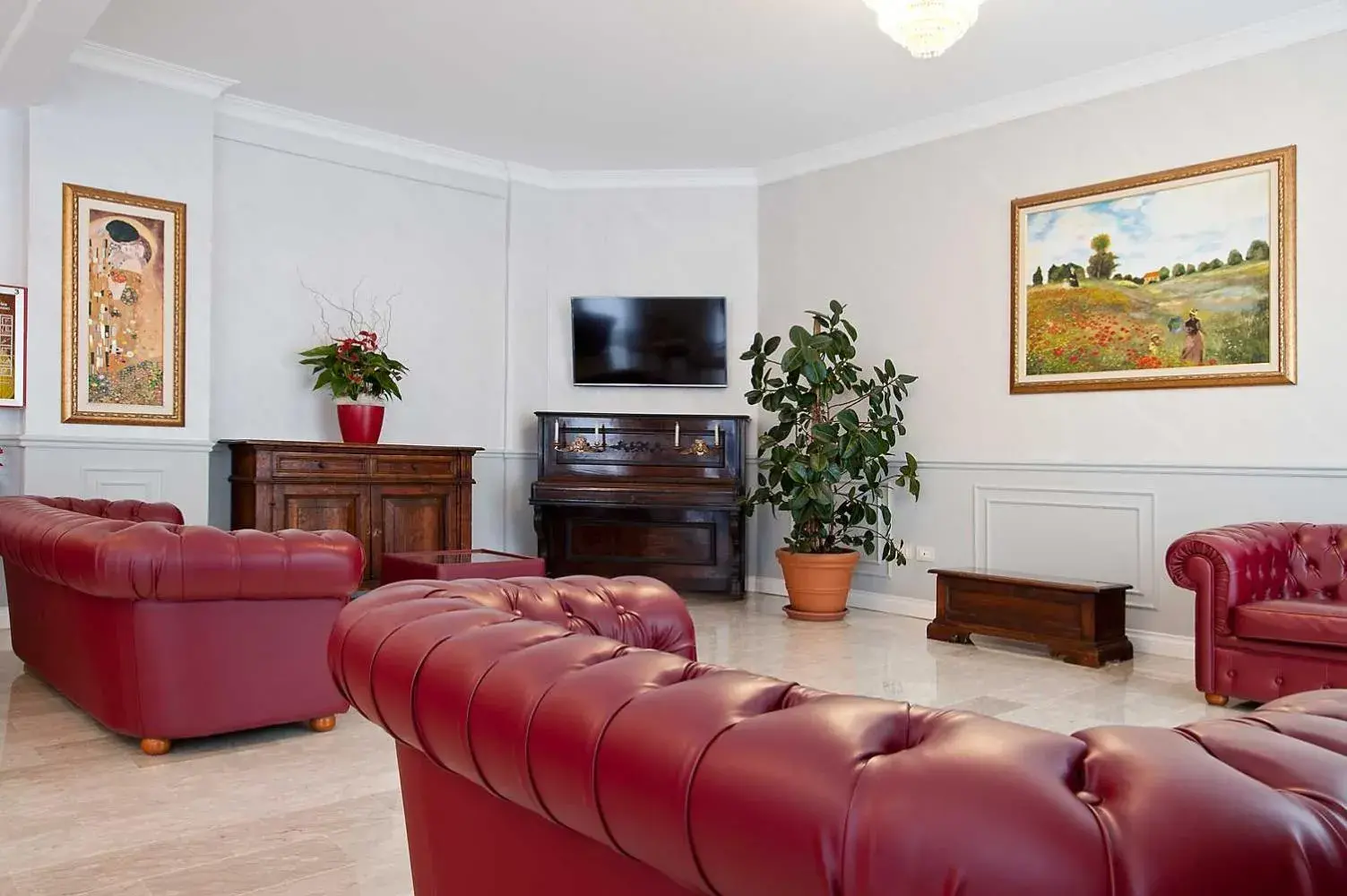 Seating Area in Hotel Des Bains