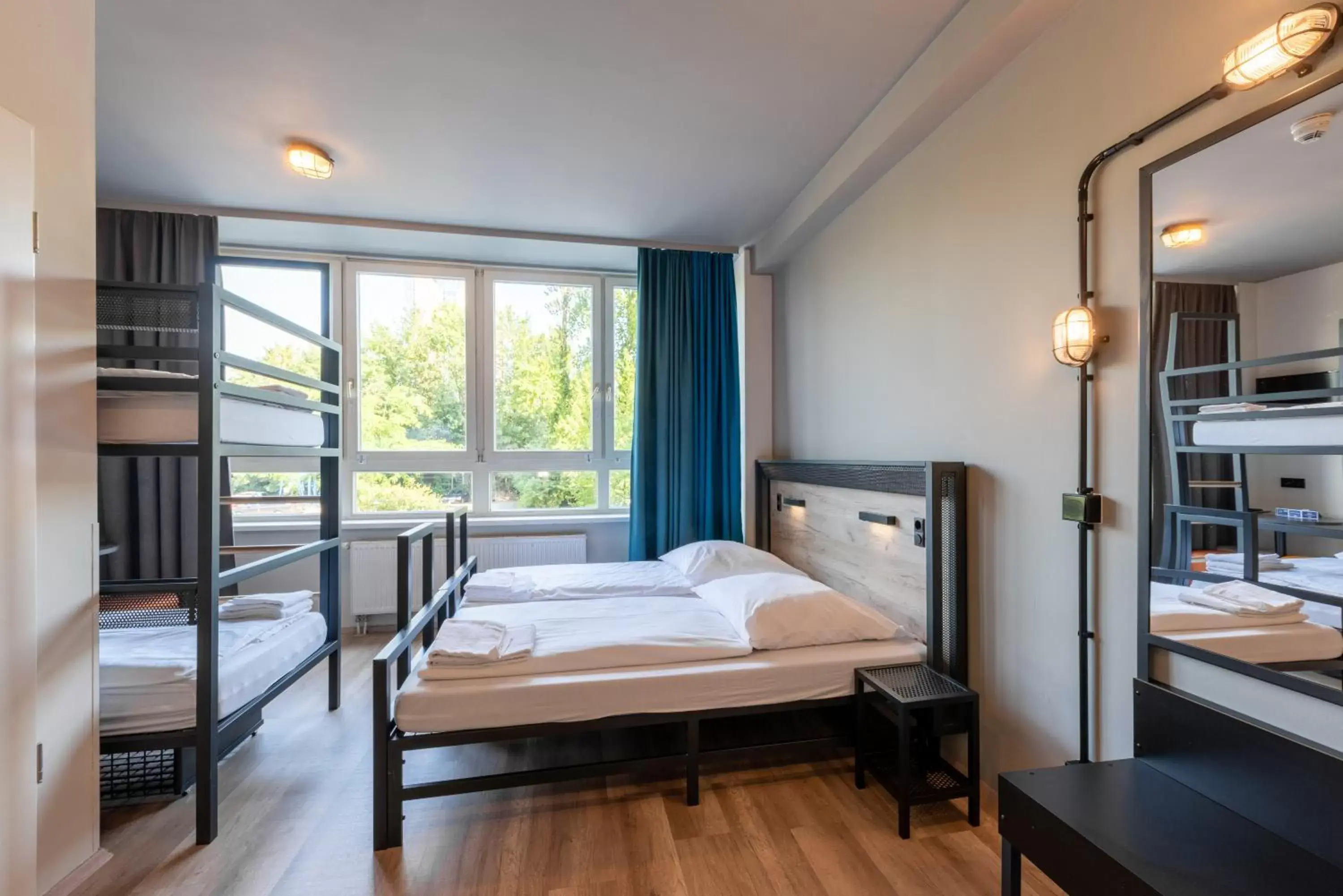 Photo of the whole room, Bed in a&o Hamburg City