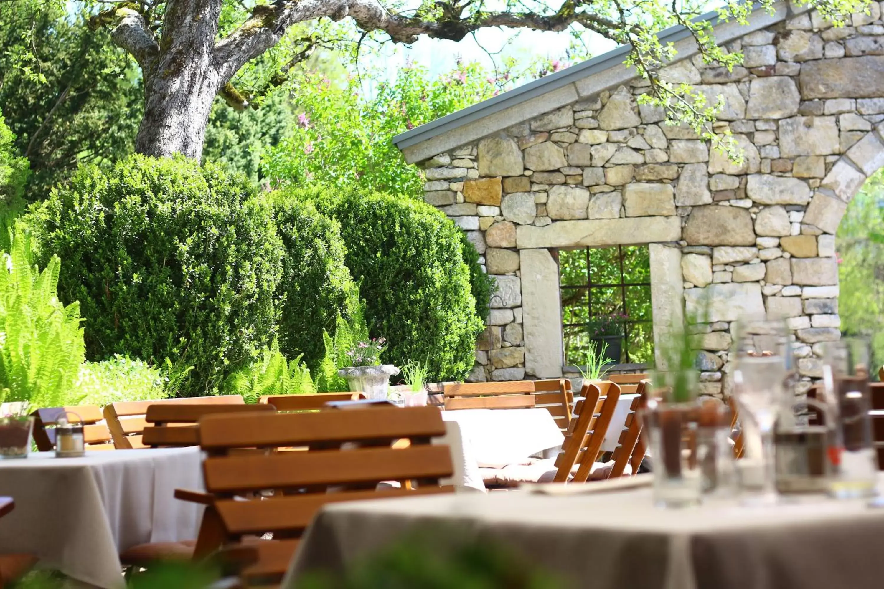 Balcony/Terrace, Restaurant/Places to Eat in Landhotel Laudersbach