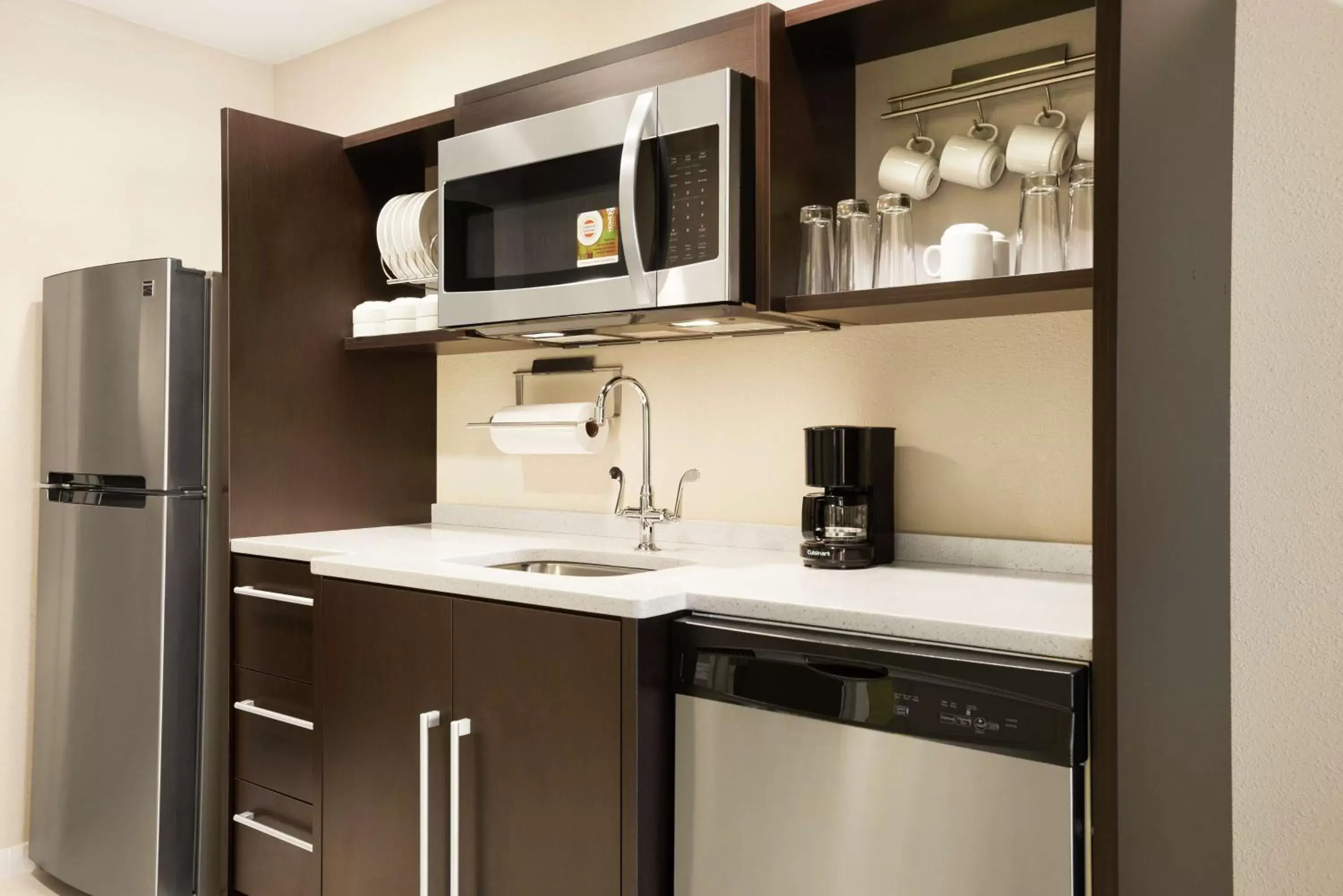 Kitchen or kitchenette, Kitchen/Kitchenette in Home2 Suites by Hilton Knoxville West