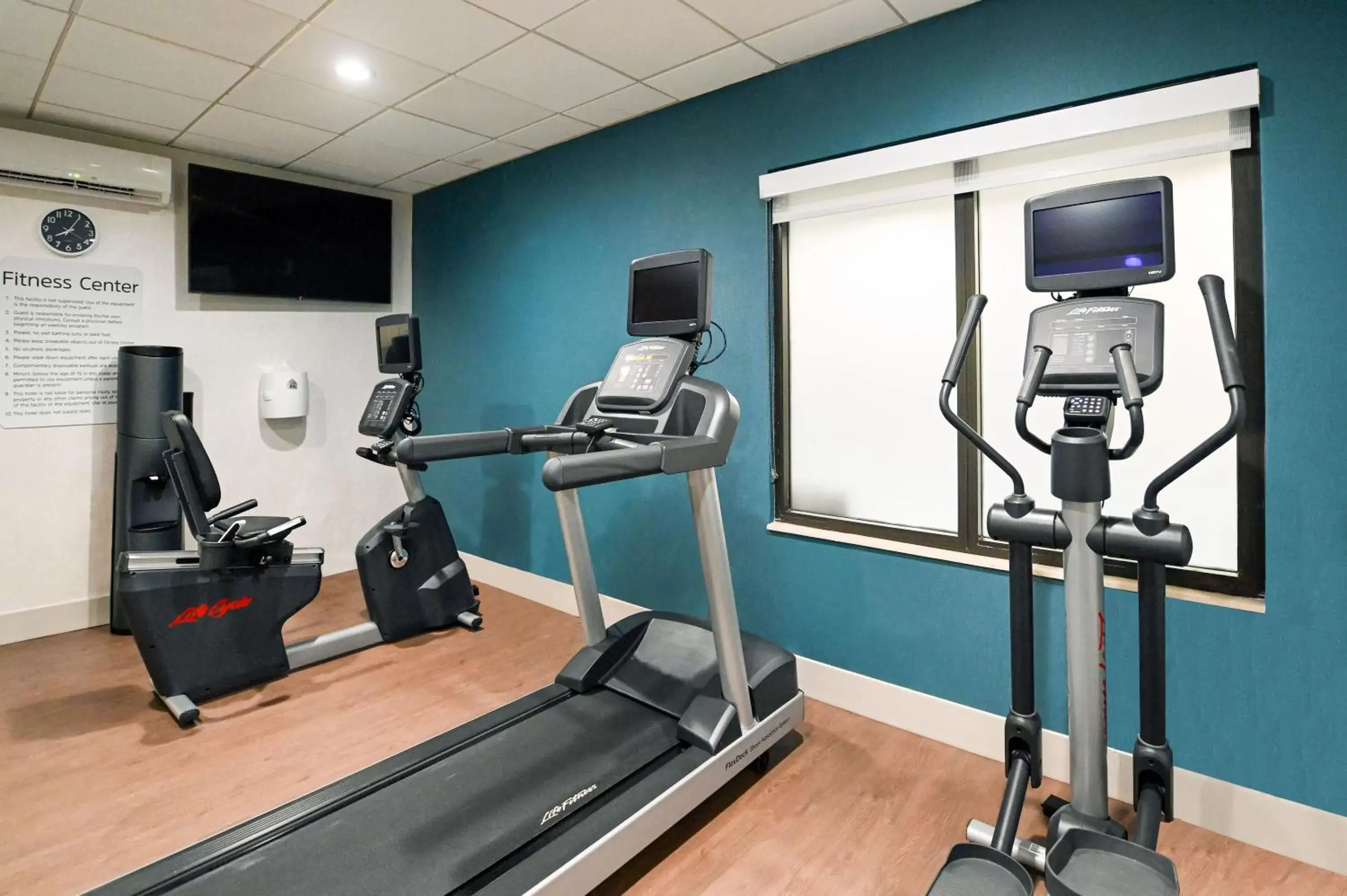 Spa and wellness centre/facilities, Fitness Center/Facilities in Holiday Inn Express Richmond Airport, an IHG Hotel