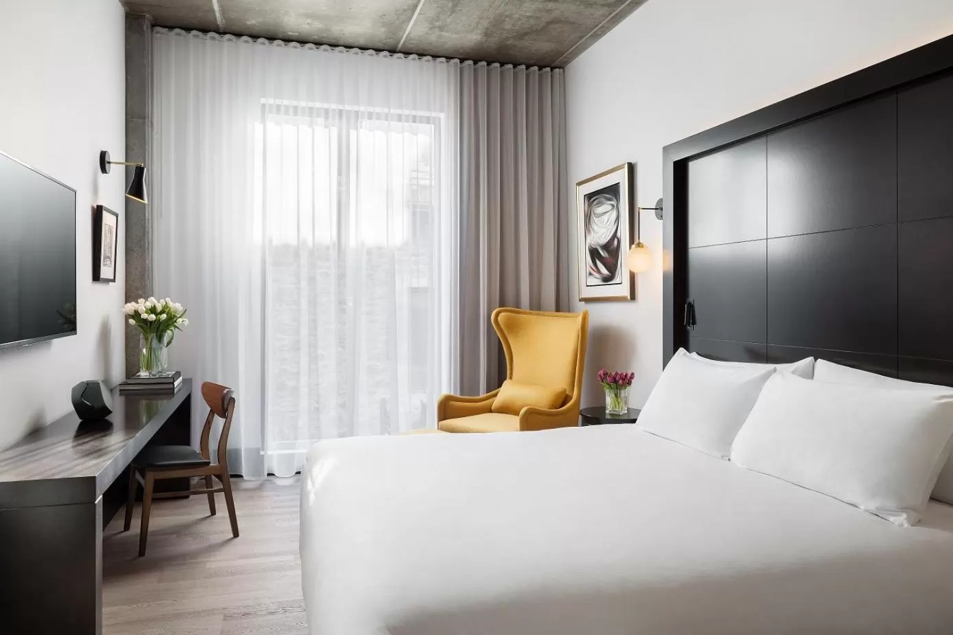 Photo of the whole room, Bed in William Gray by Gray Collection