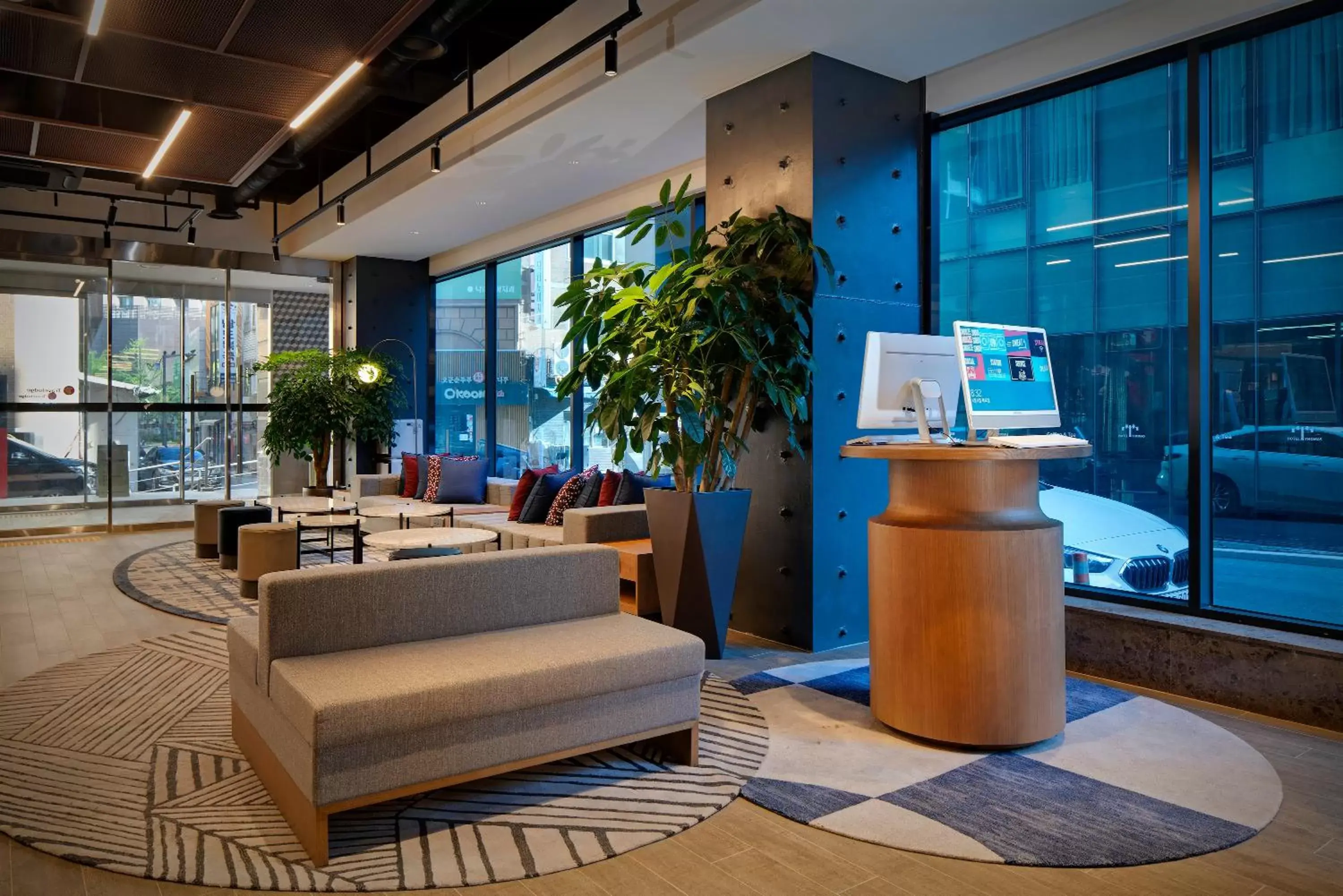 Business facilities, Lobby/Reception in Travelodge Myeongdong City Hall