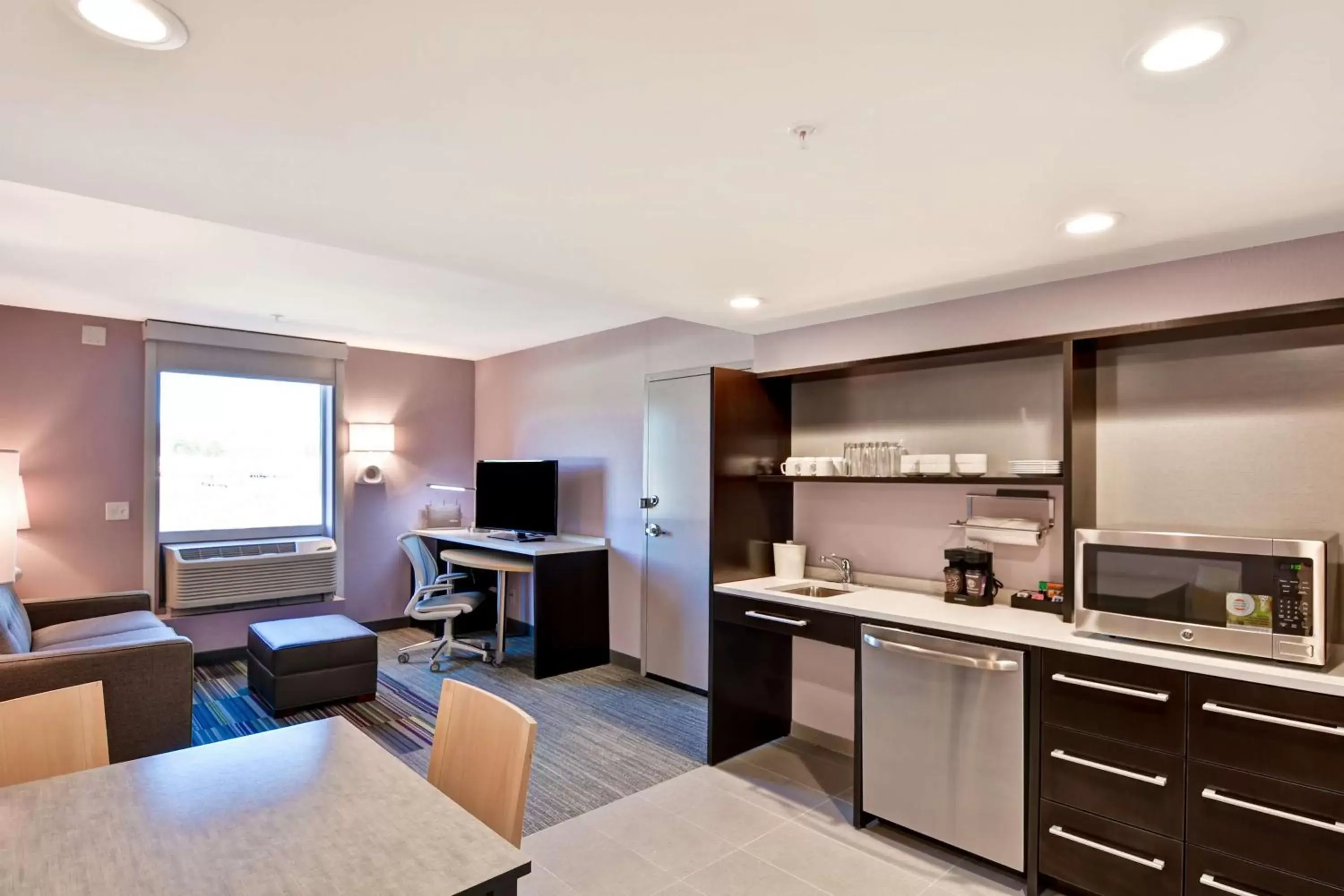 Bedroom, Kitchen/Kitchenette in Home2 Suites By Hilton Winston-Salem Hanes Mall
