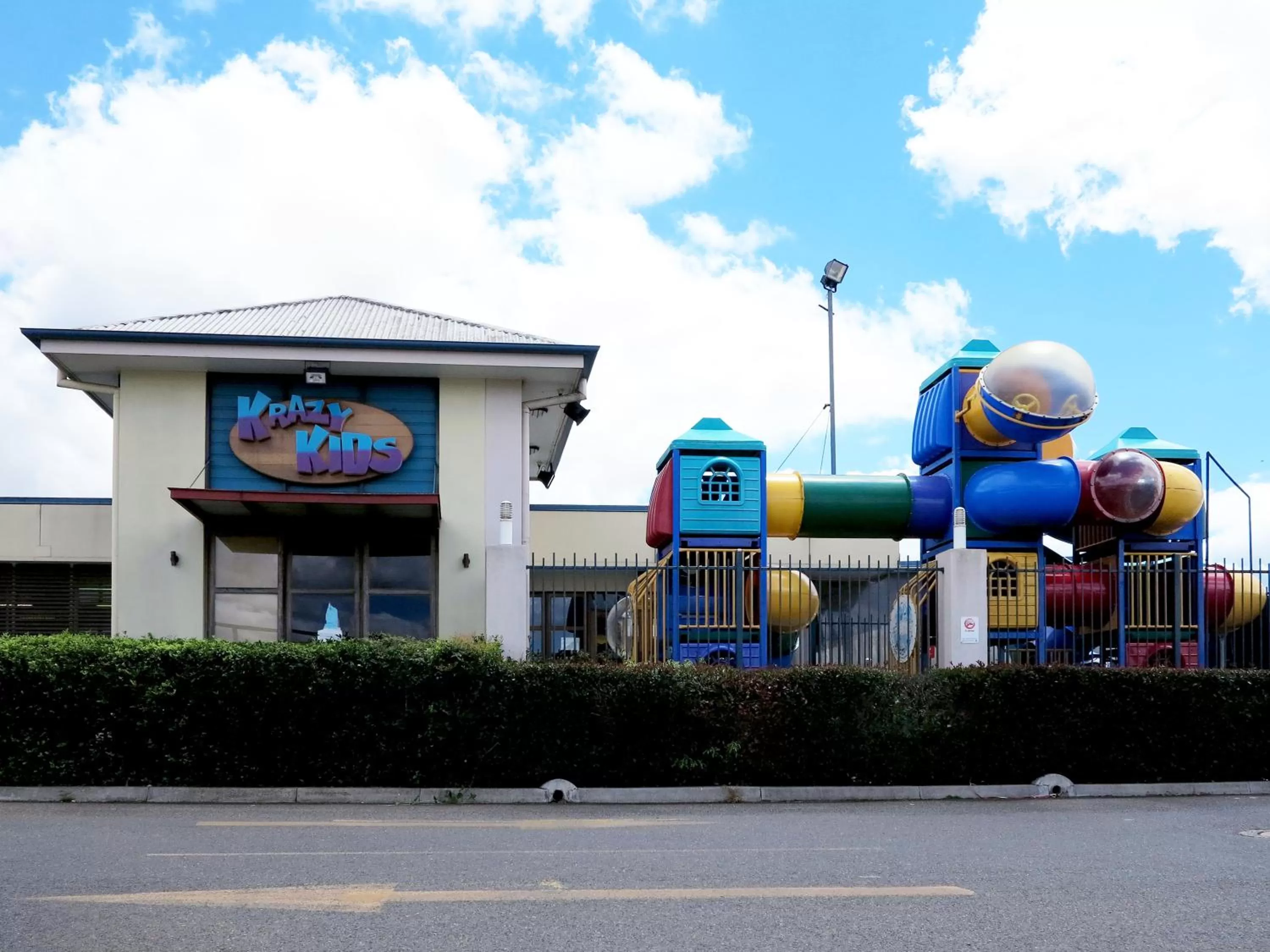 Facade/entrance in Wilsonton Hotel Toowoomba